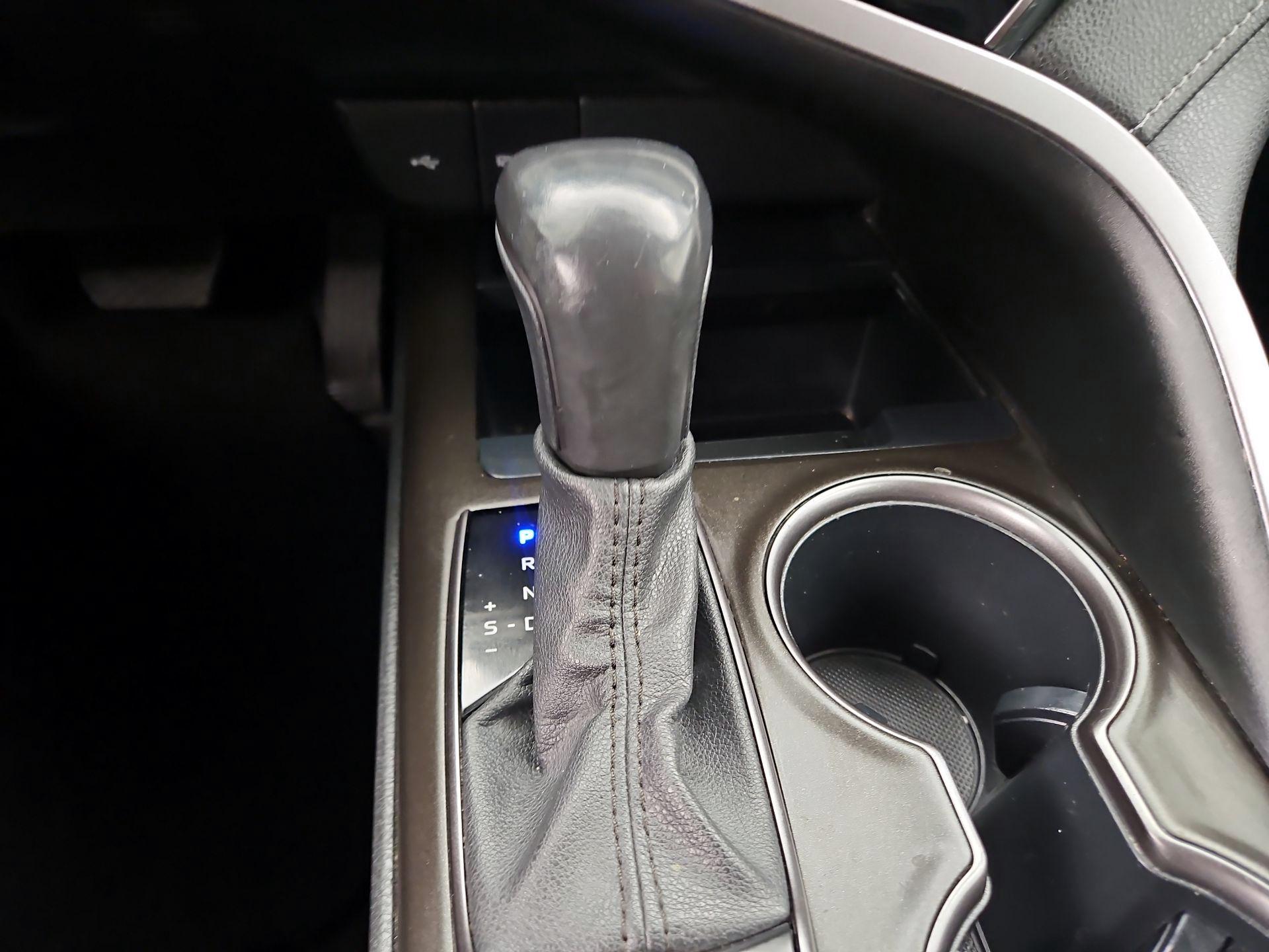 Thumbnail: 2023 Toyota Camry - 17