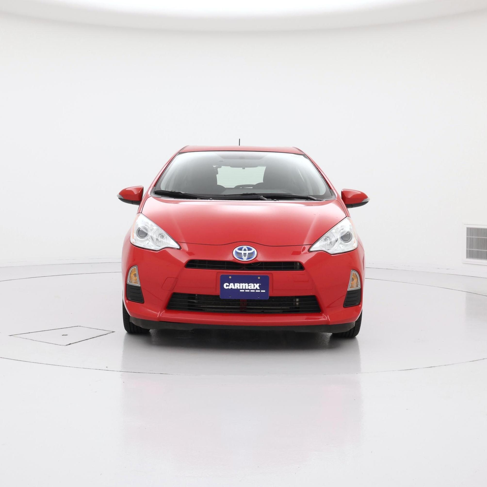 Thumbnail: 2014 Toyota Prius c - 5