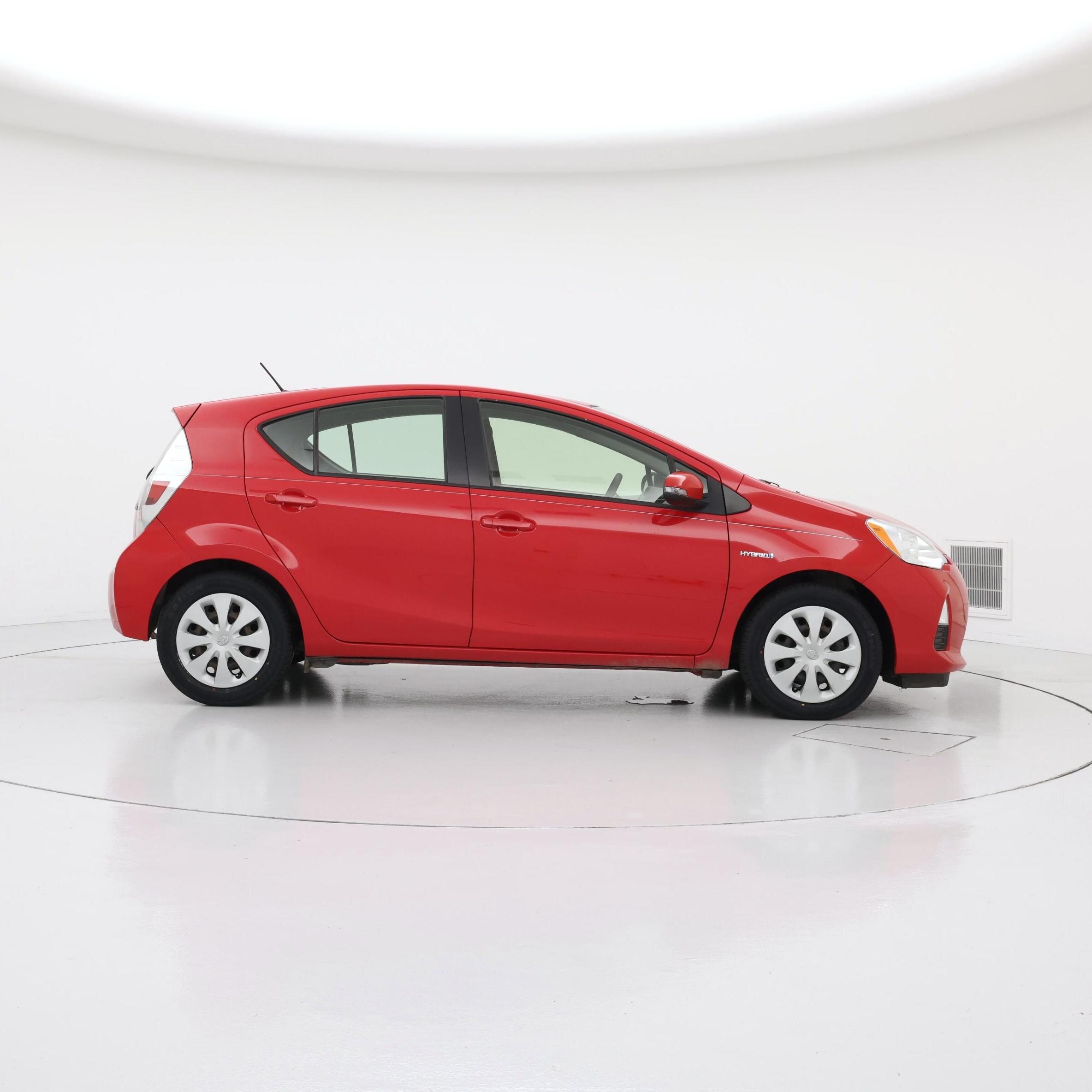 Thumbnail: 2014 Toyota Prius c - 7