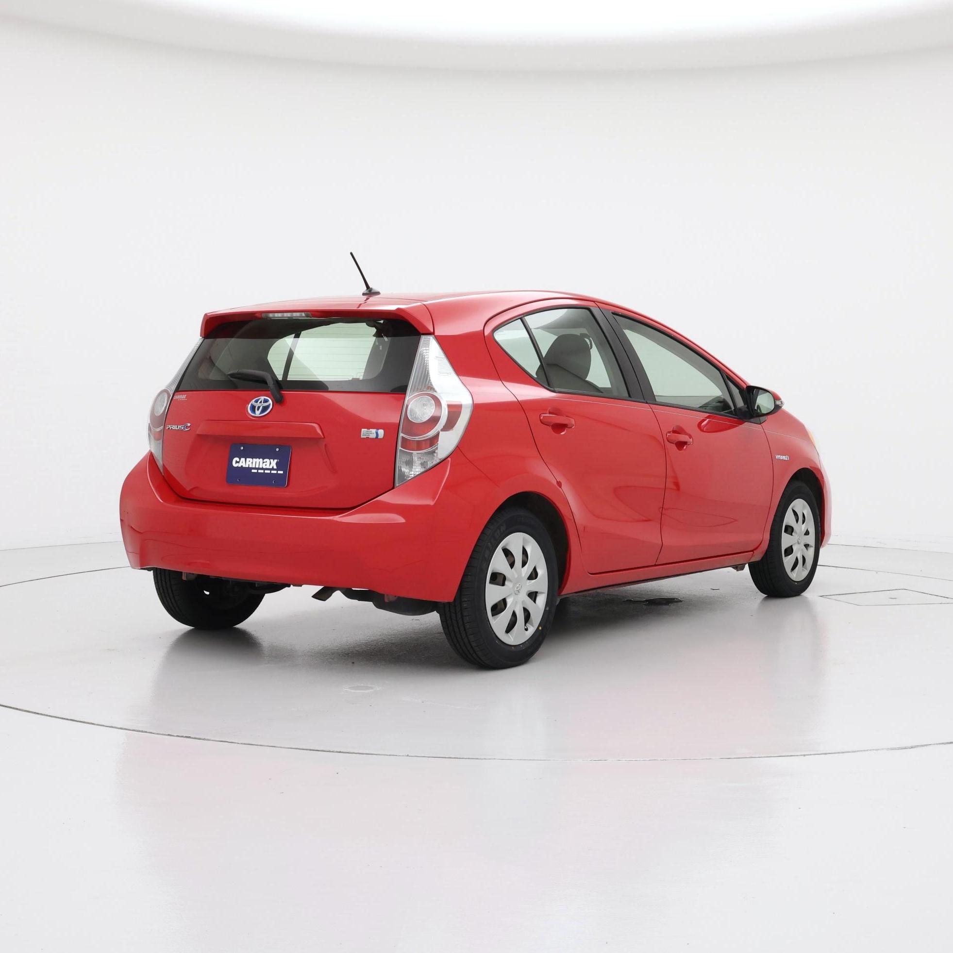Thumbnail: 2014 Toyota Prius c - 8