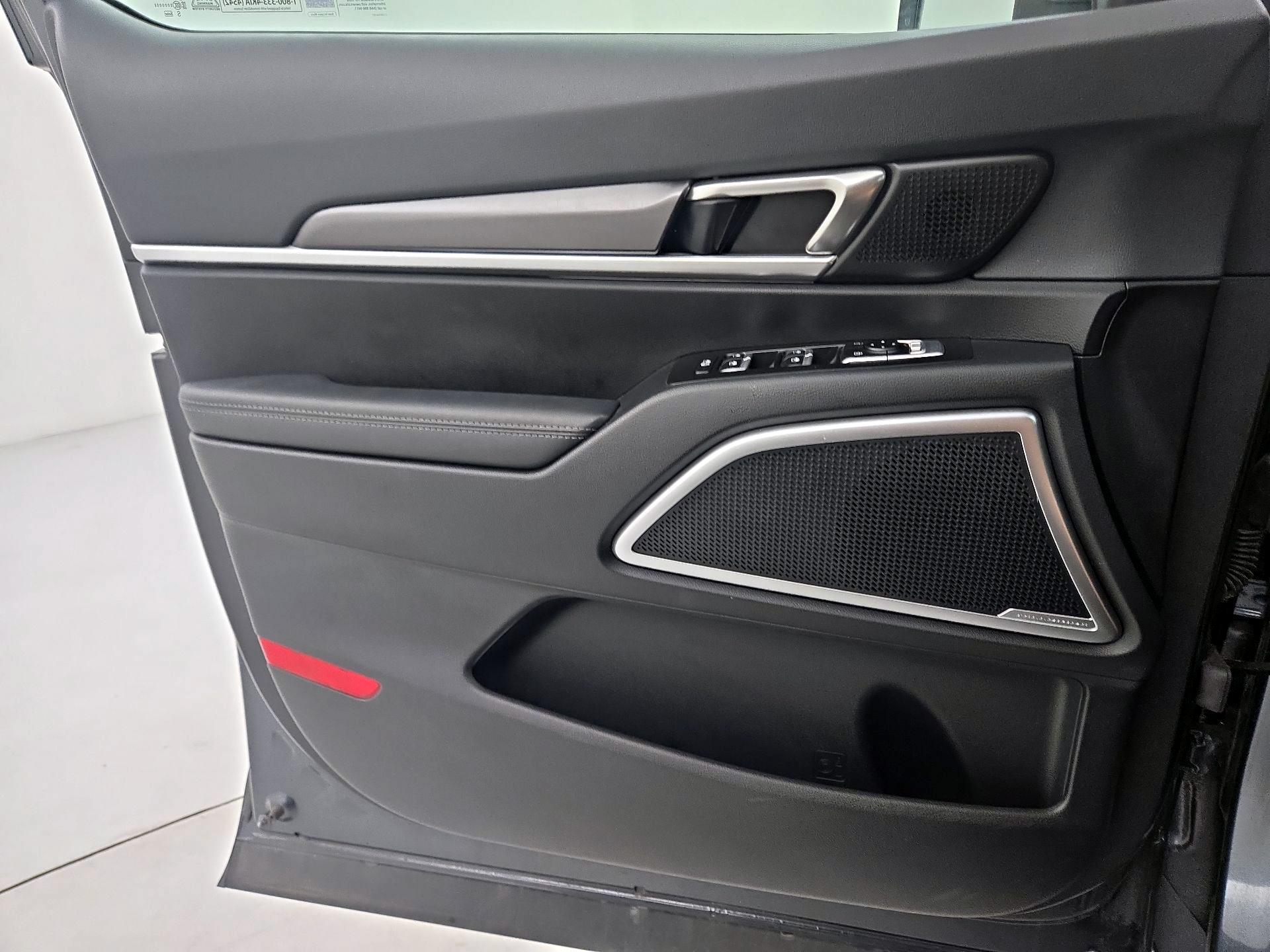 Thumbnail: 2023 Kia Telluride - 12