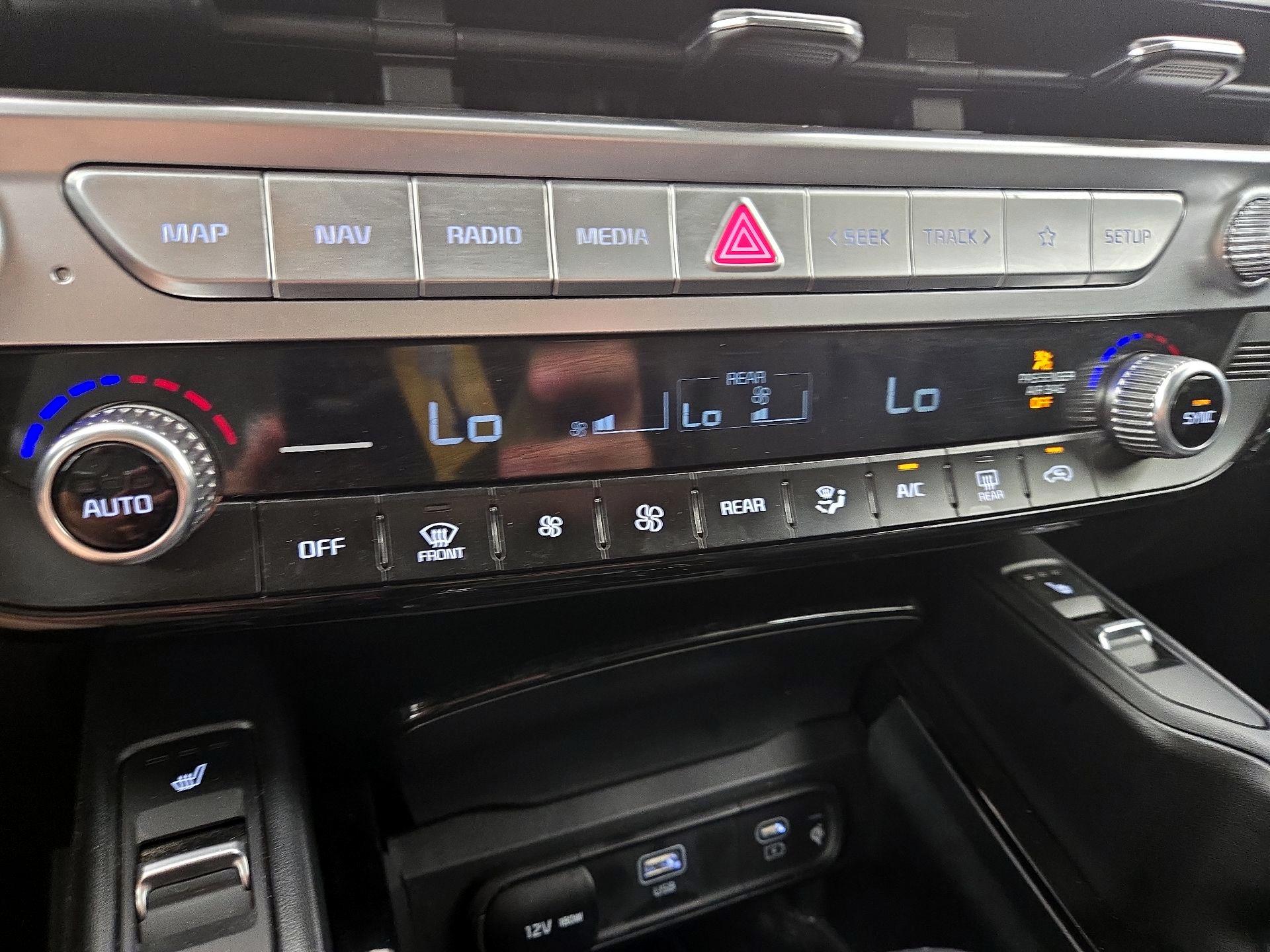 Thumbnail: 2023 Kia Telluride - 17
