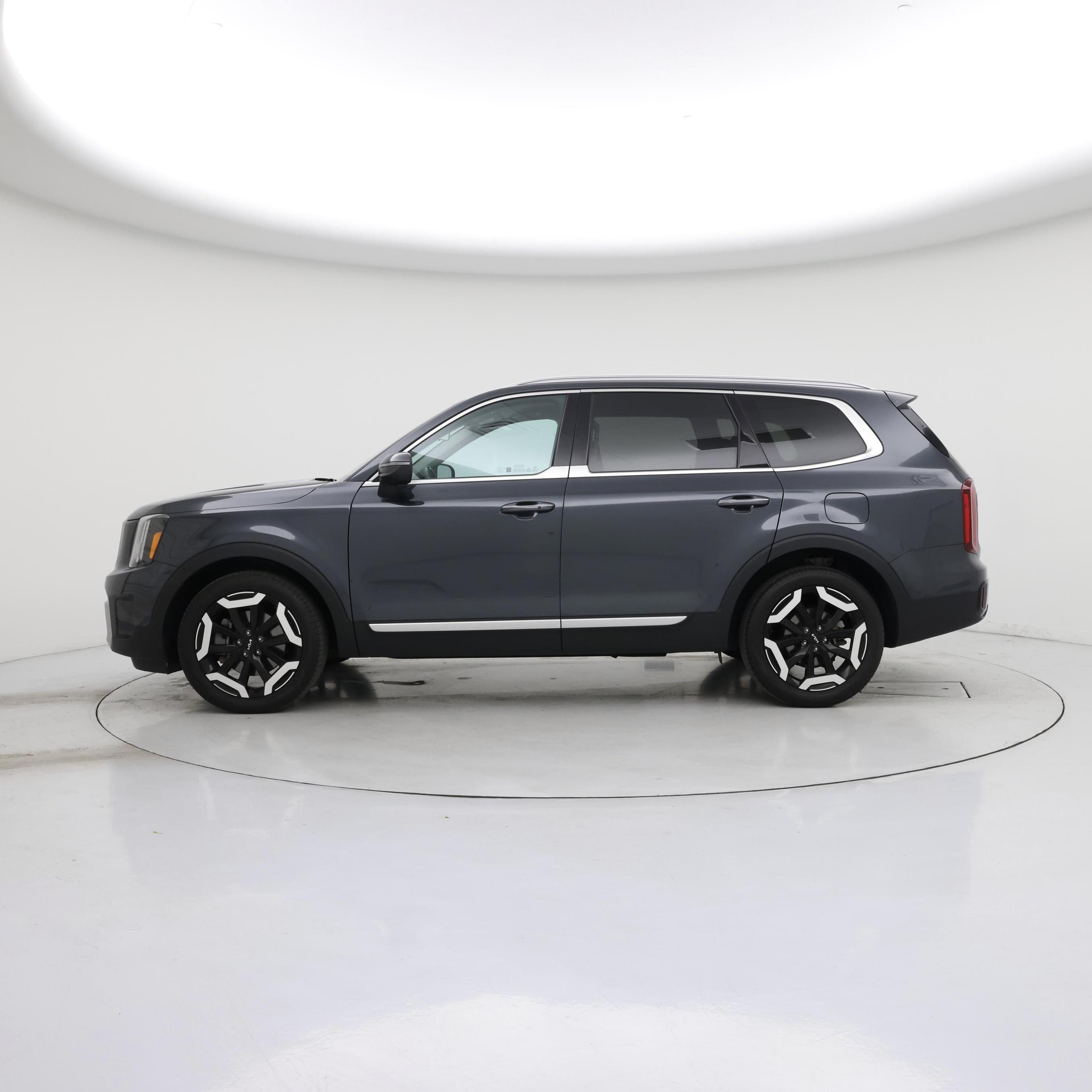 Thumbnail: 2023 Kia Telluride - 3