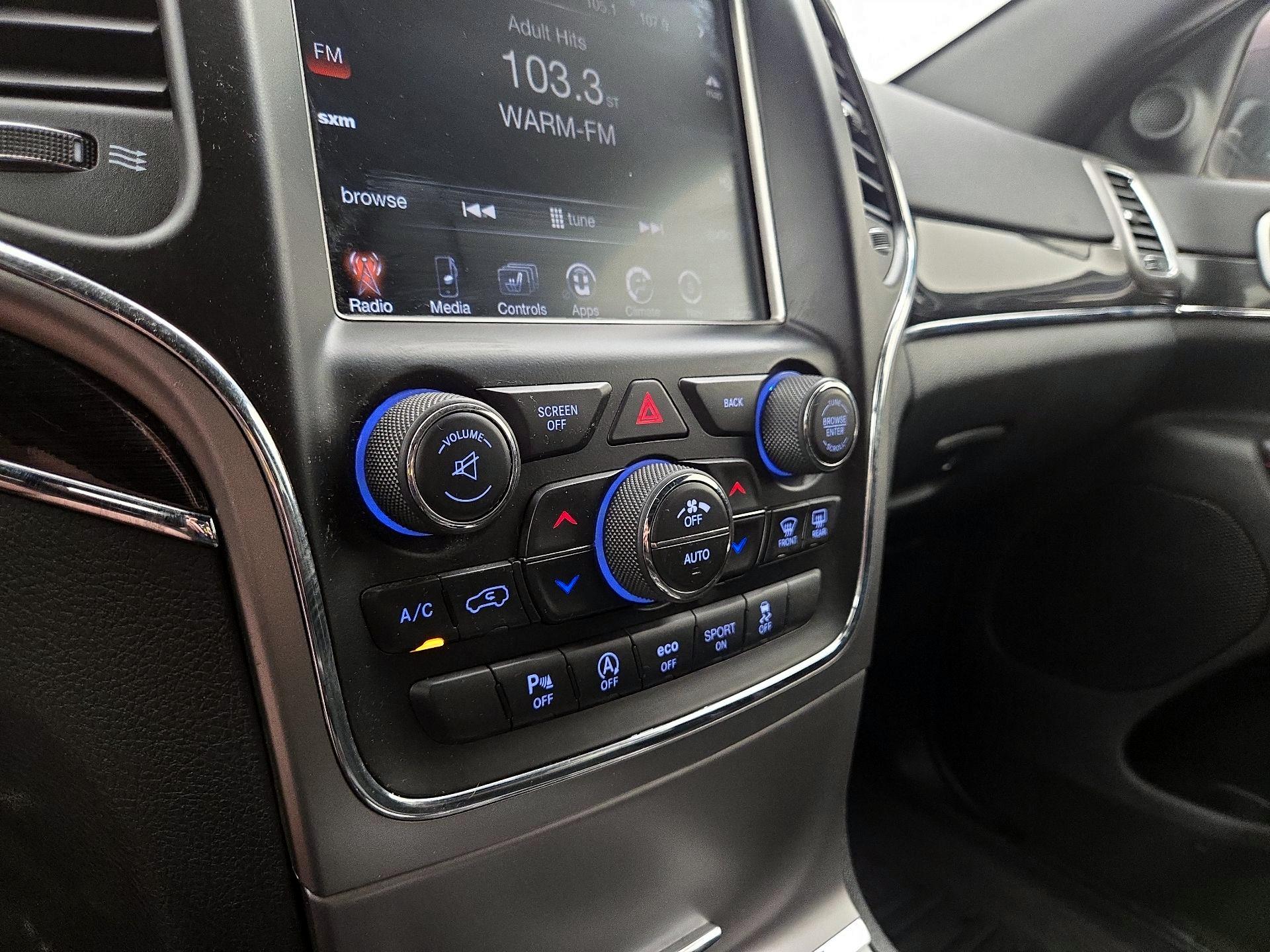 Thumbnail: 2017 Jeep Grand Cherokee - 17