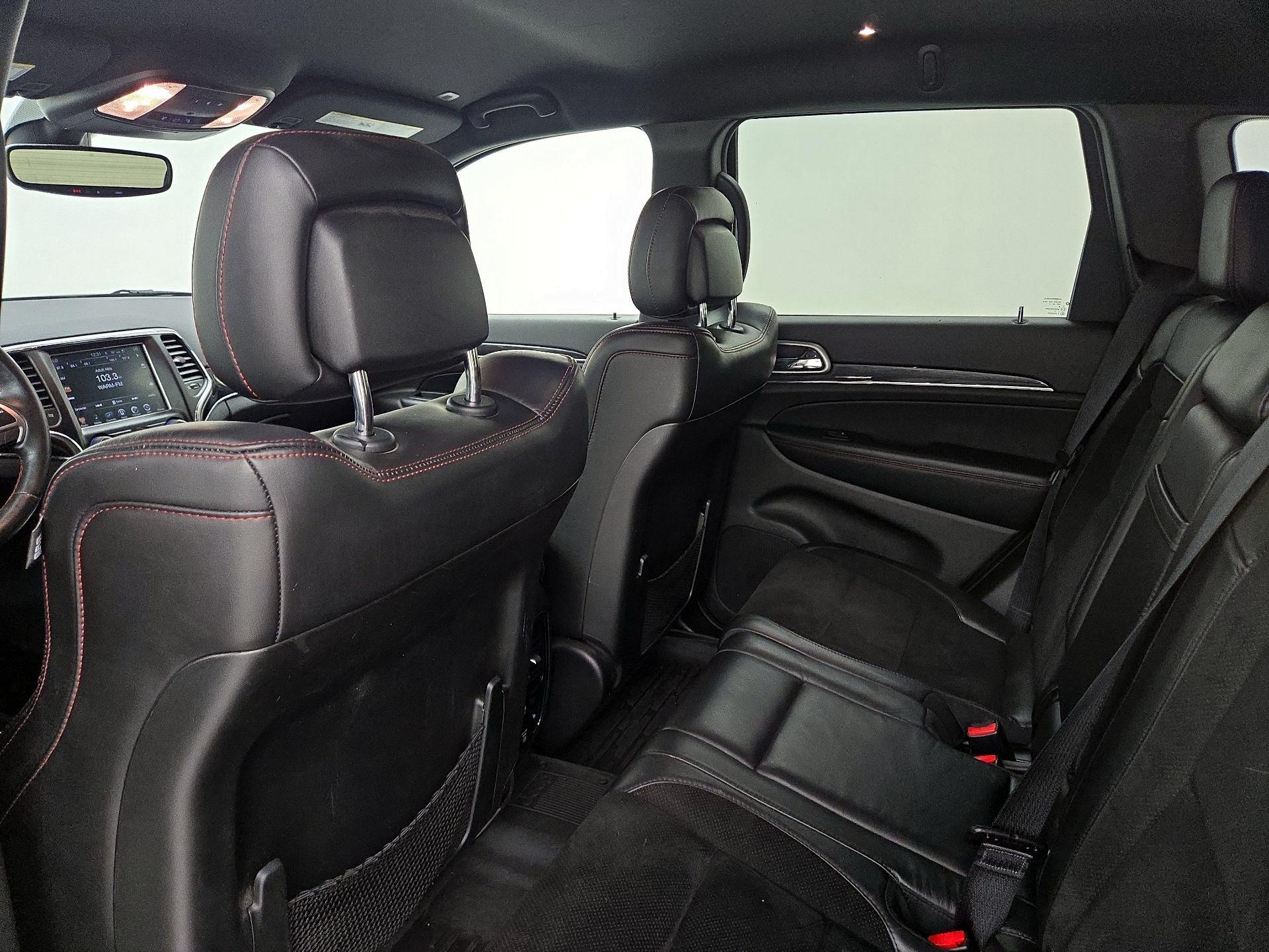 Thumbnail: 2017 Jeep Grand Cherokee - 20