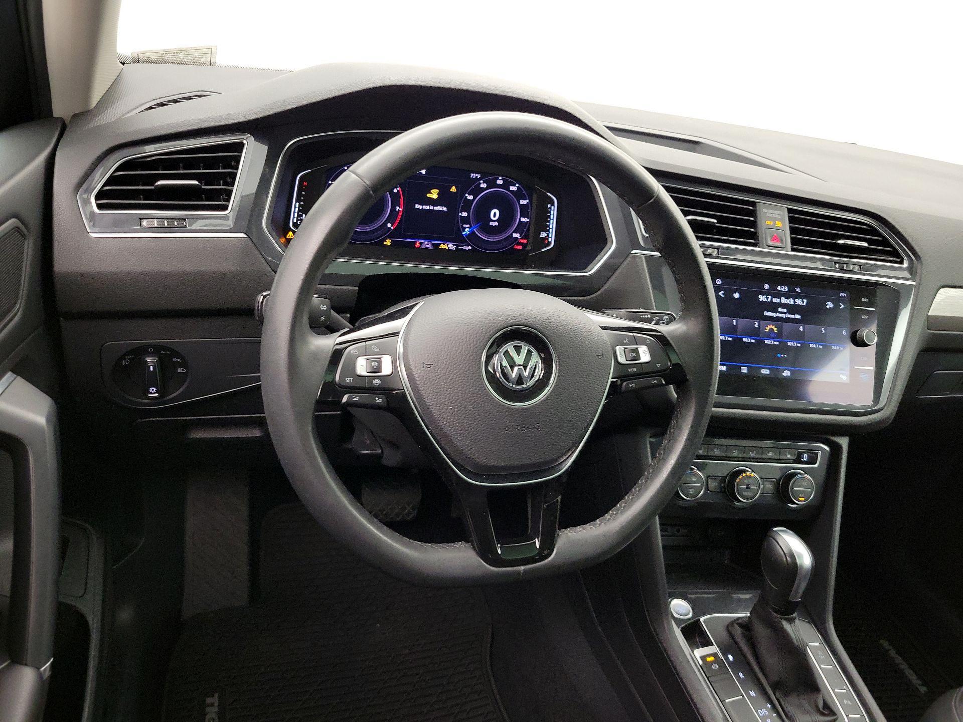 Thumbnail: 2020 Volkswagen Tiguan - 10
