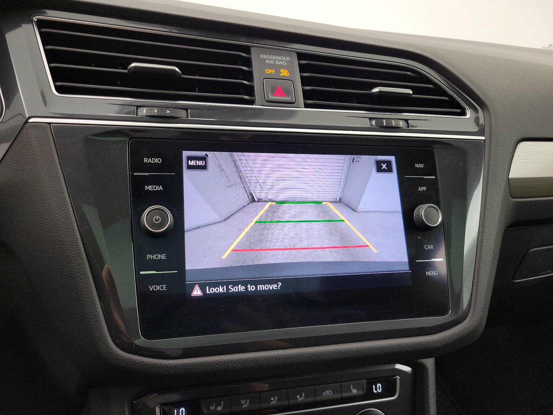 Thumbnail: 2020 Volkswagen Tiguan - 14