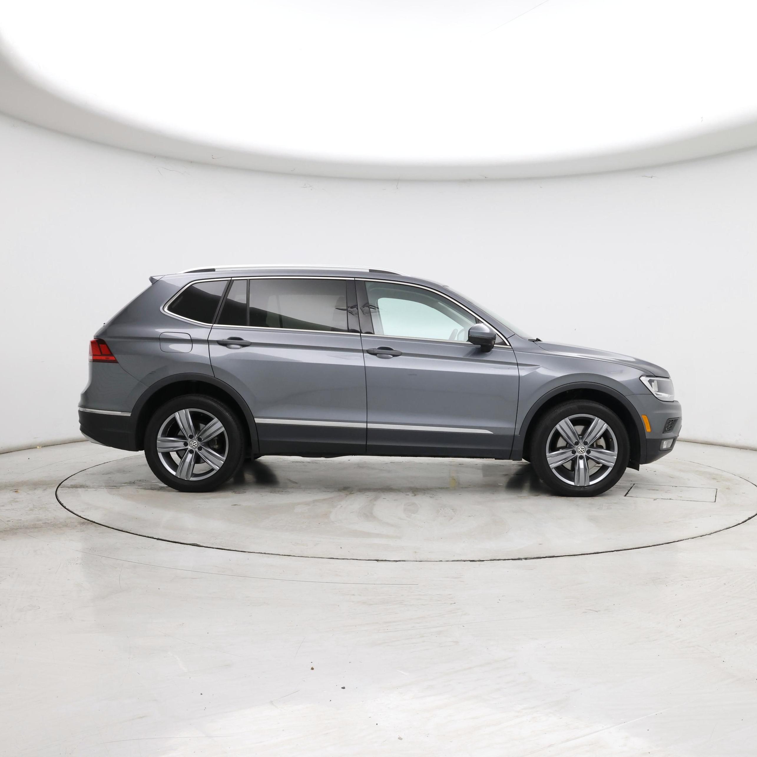 Thumbnail: 2020 Volkswagen Tiguan - 7