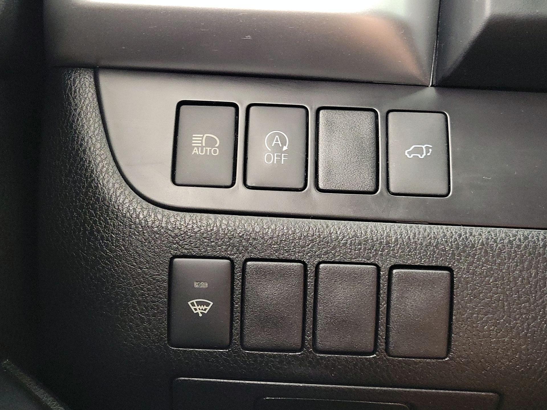 Thumbnail: 2019 Toyota Highlander - 13