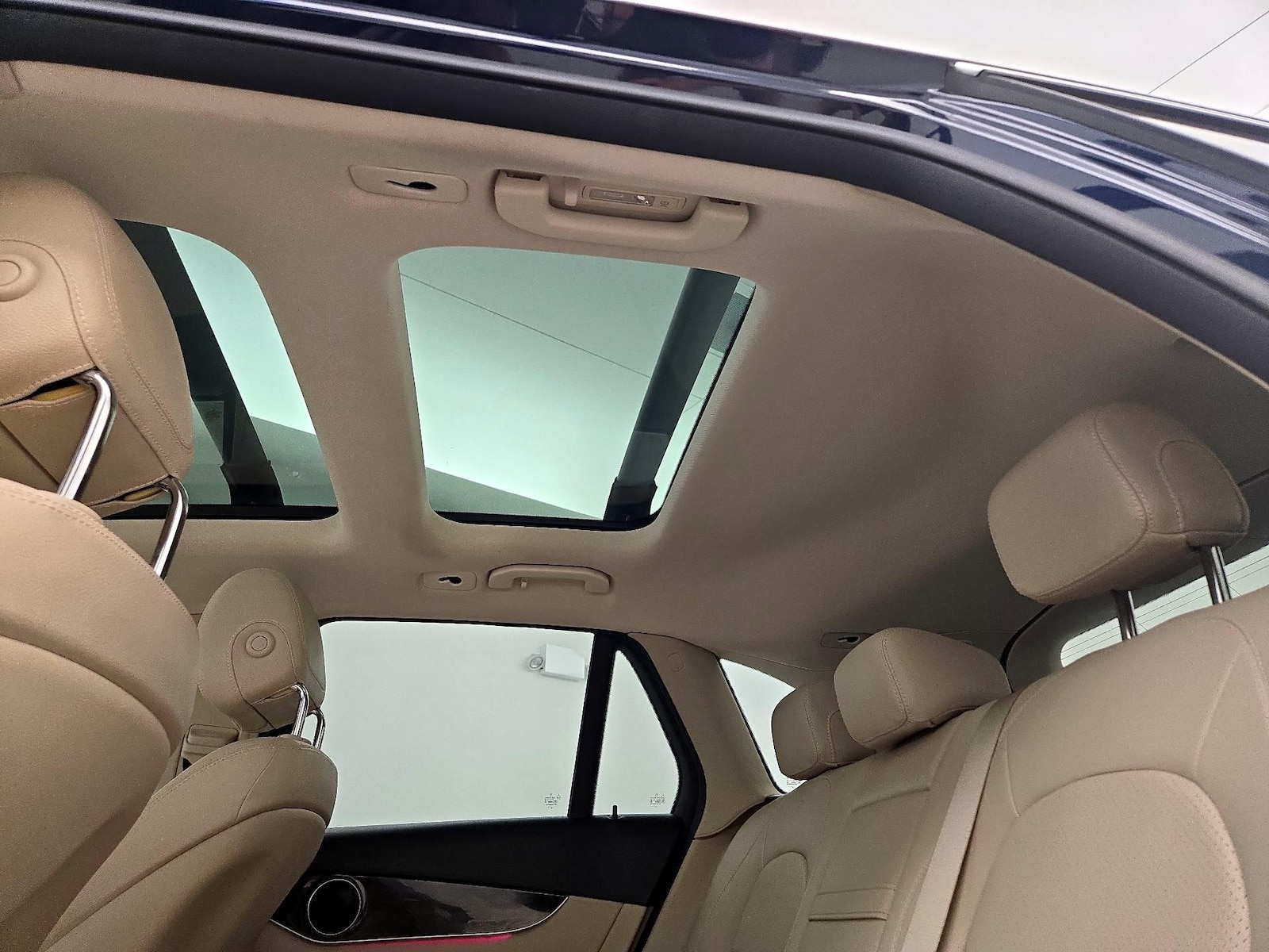 2021 Mercedes-Benz GLC GLC300 - Photo 25