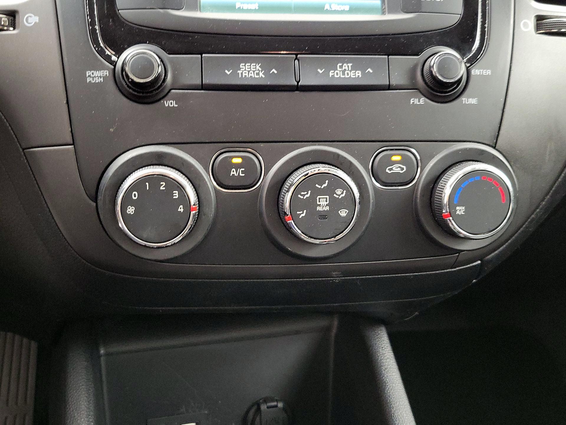 Thumbnail: 2018 Kia Forte - 15