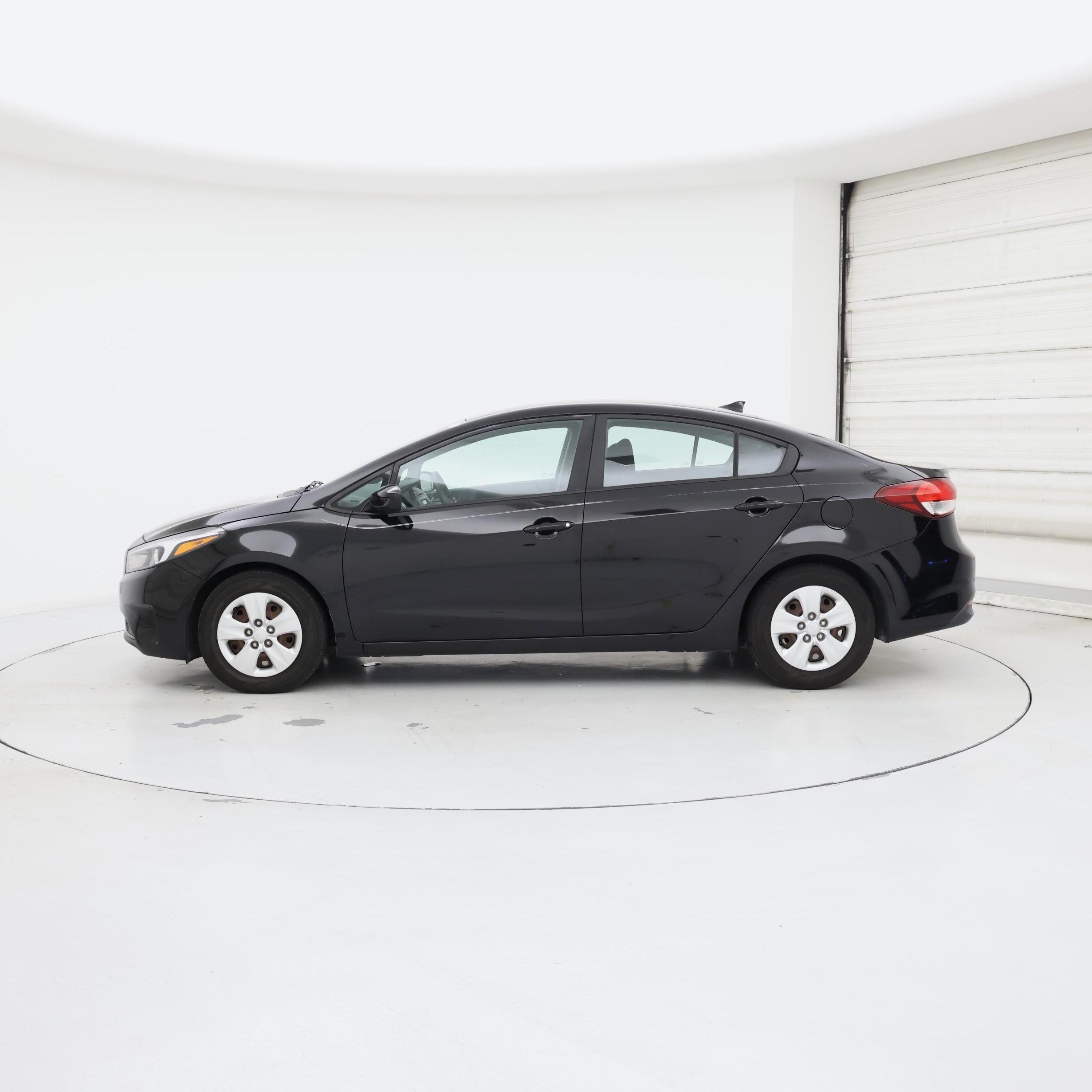Thumbnail: 2018 Kia Forte - 3