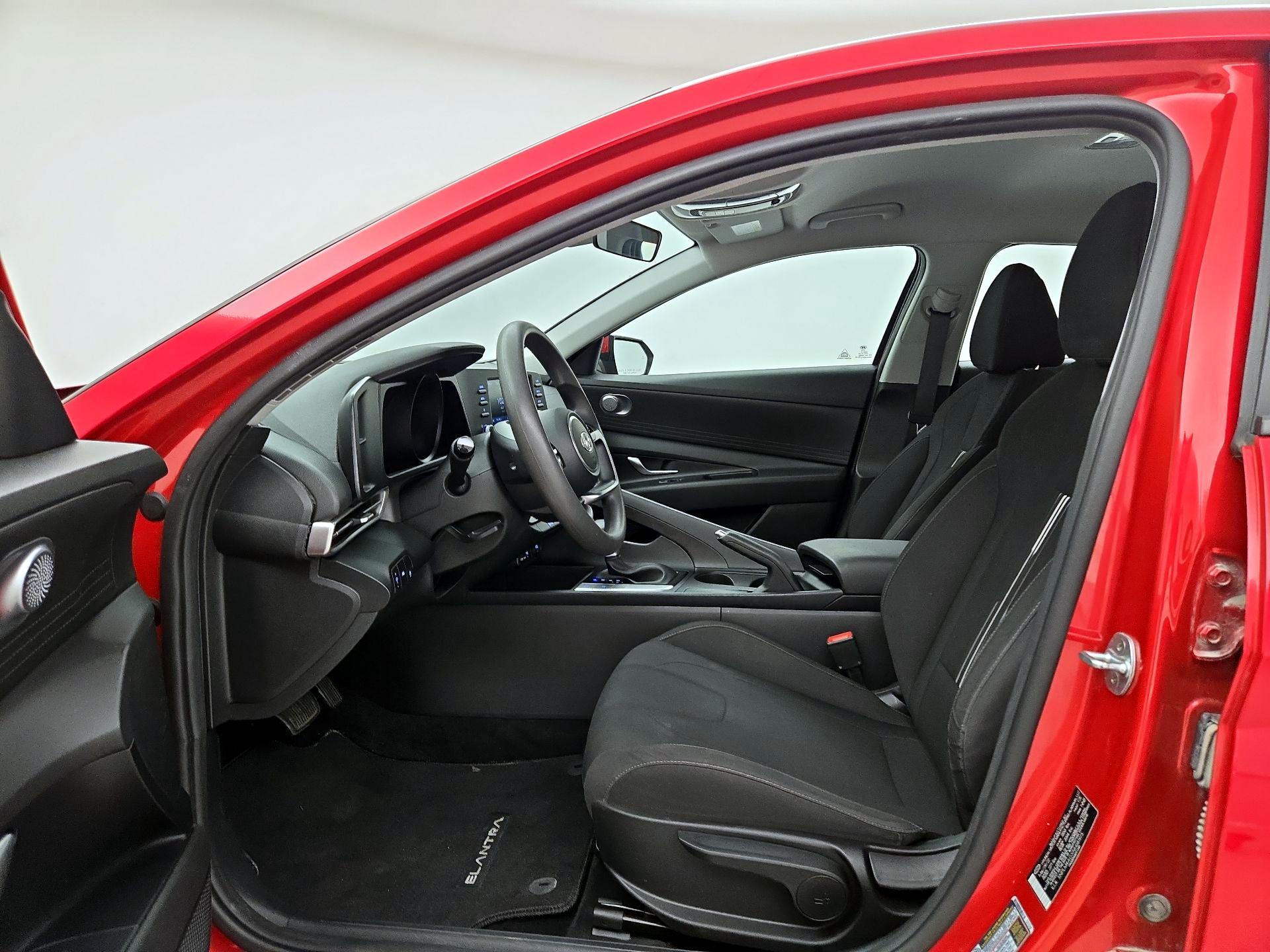 Thumbnail: 2022 Hyundai Elantra - 11