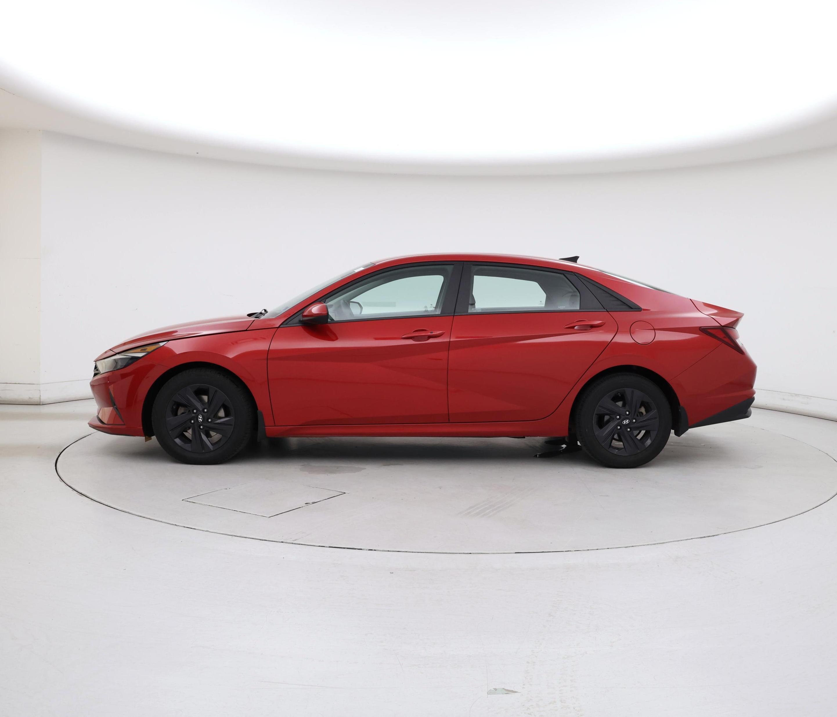 Thumbnail: 2022 Hyundai Elantra - 3