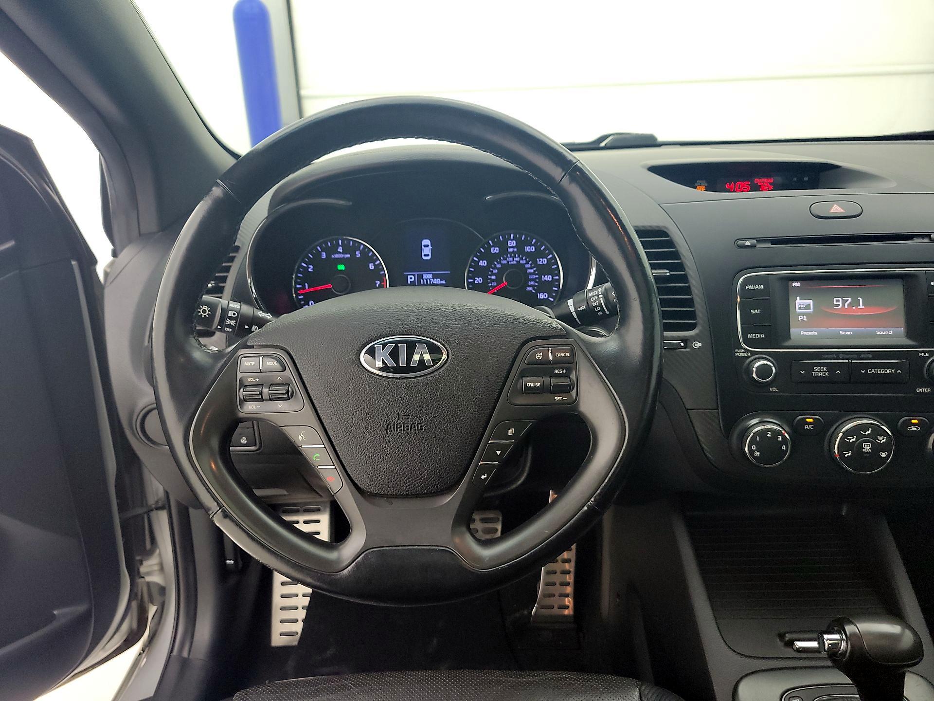 Thumbnail: 2015 Kia Forte - 10