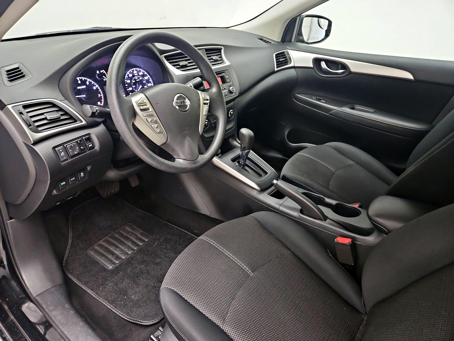 Thumbnail: 2017 Nissan Sentra - 11