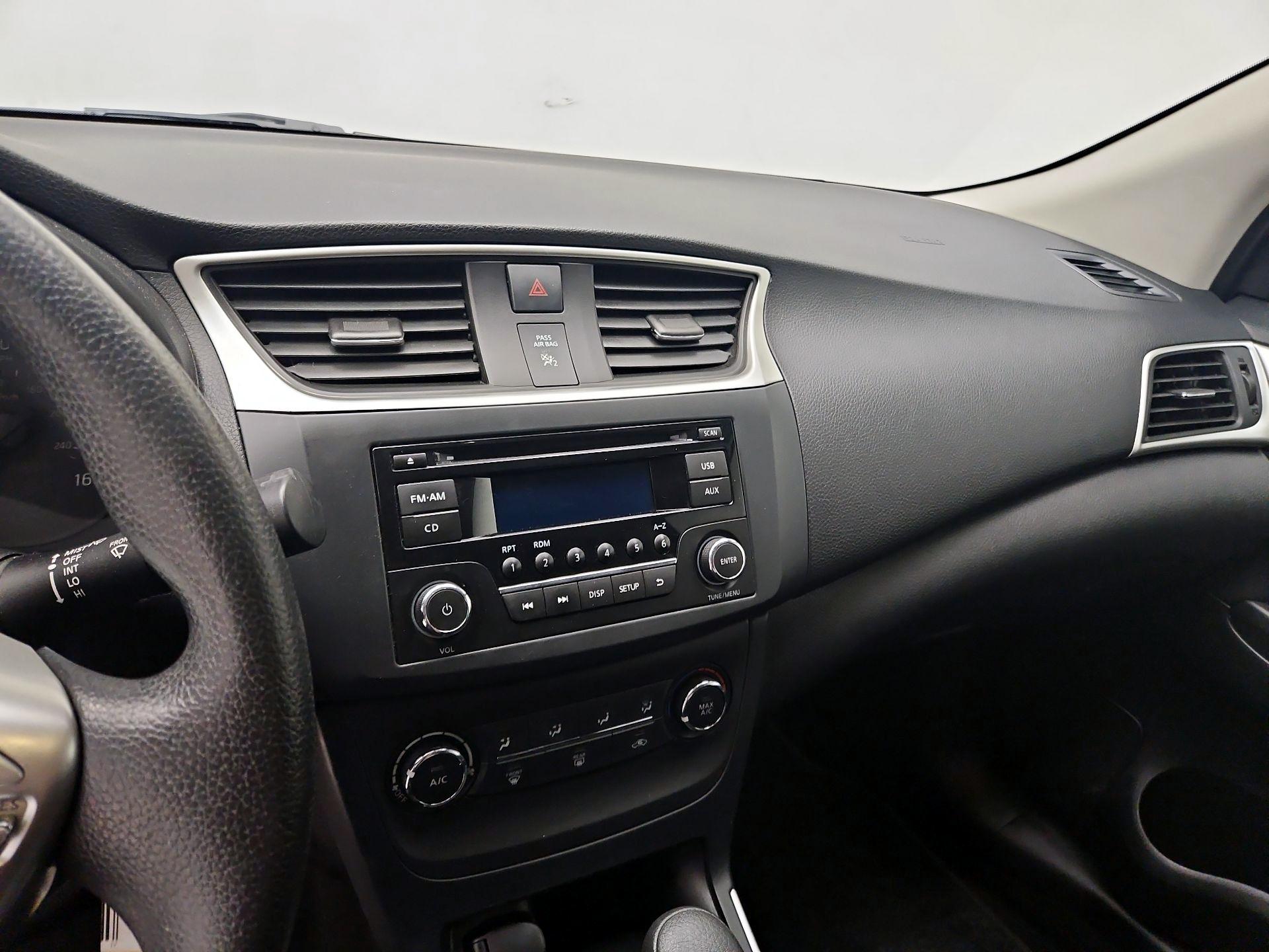 Thumbnail: 2017 Nissan Sentra - 14