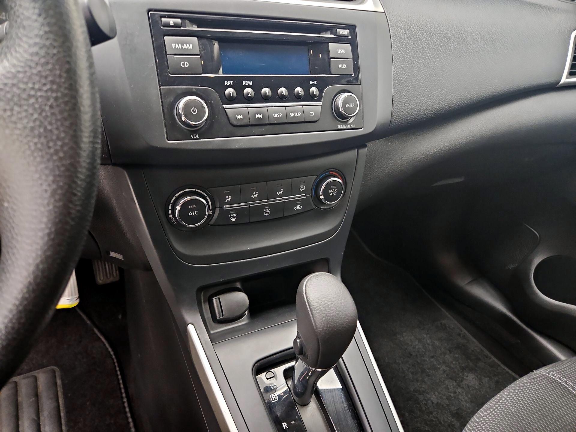 Thumbnail: 2017 Nissan Sentra - 15