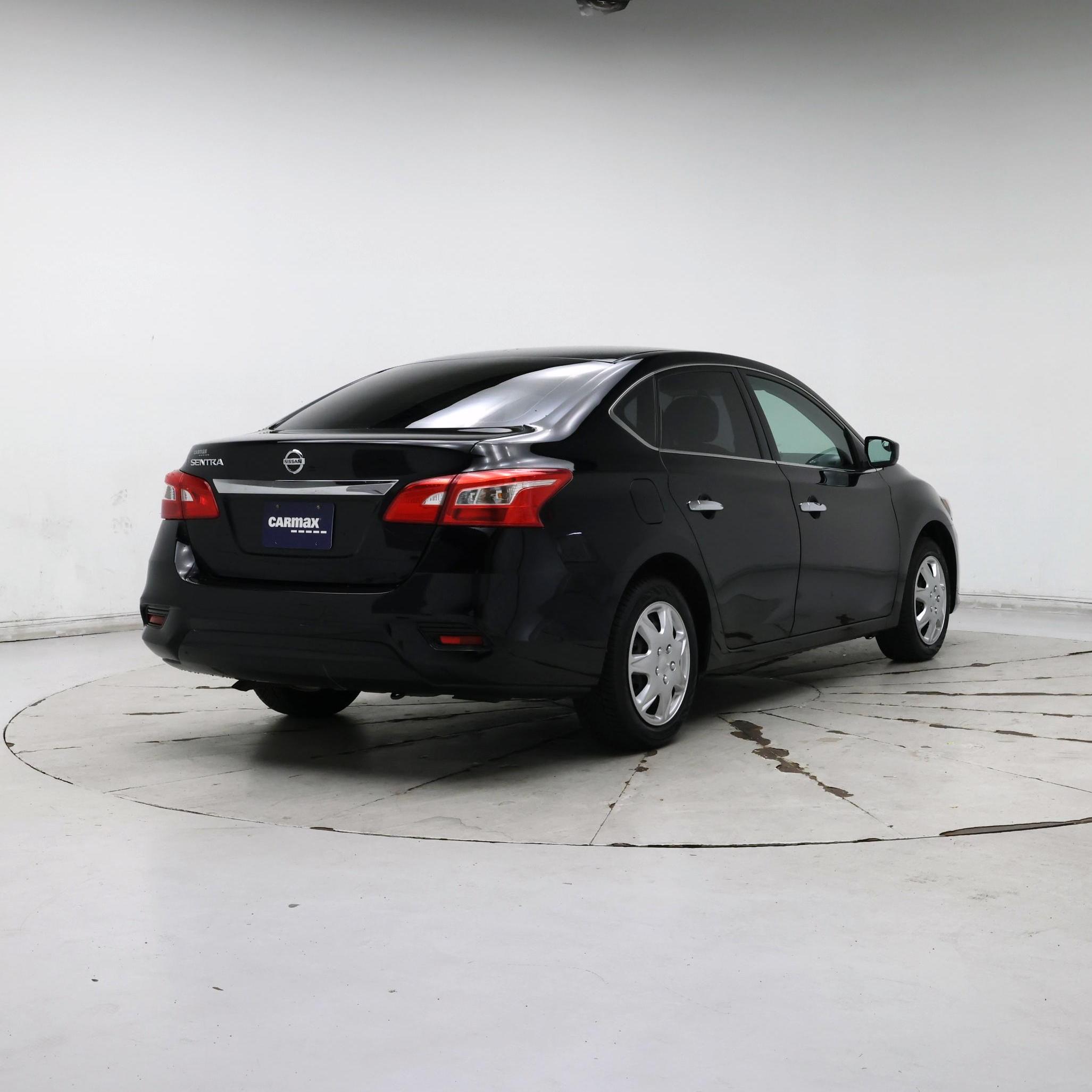 Thumbnail: 2017 Nissan Sentra - 8