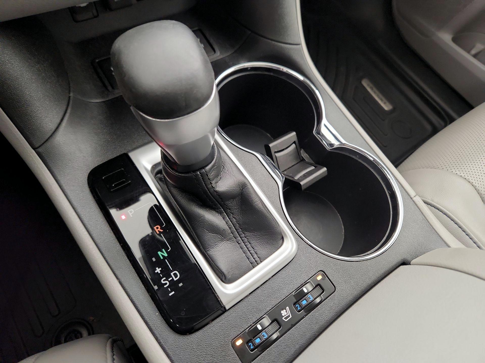 Thumbnail: 2019 Toyota Highlander - 17