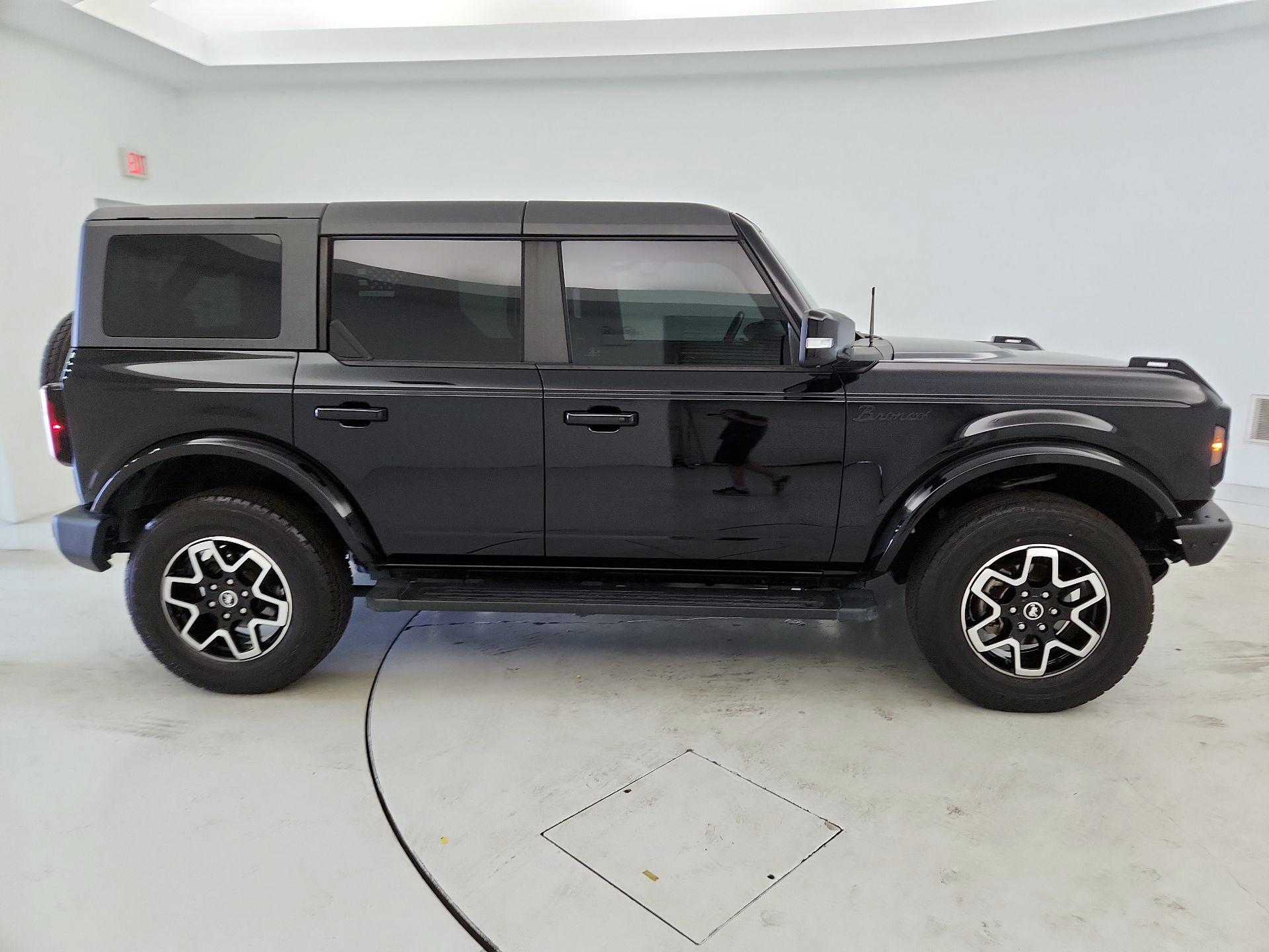 Thumbnail: 2022 Ford Bronco - 4