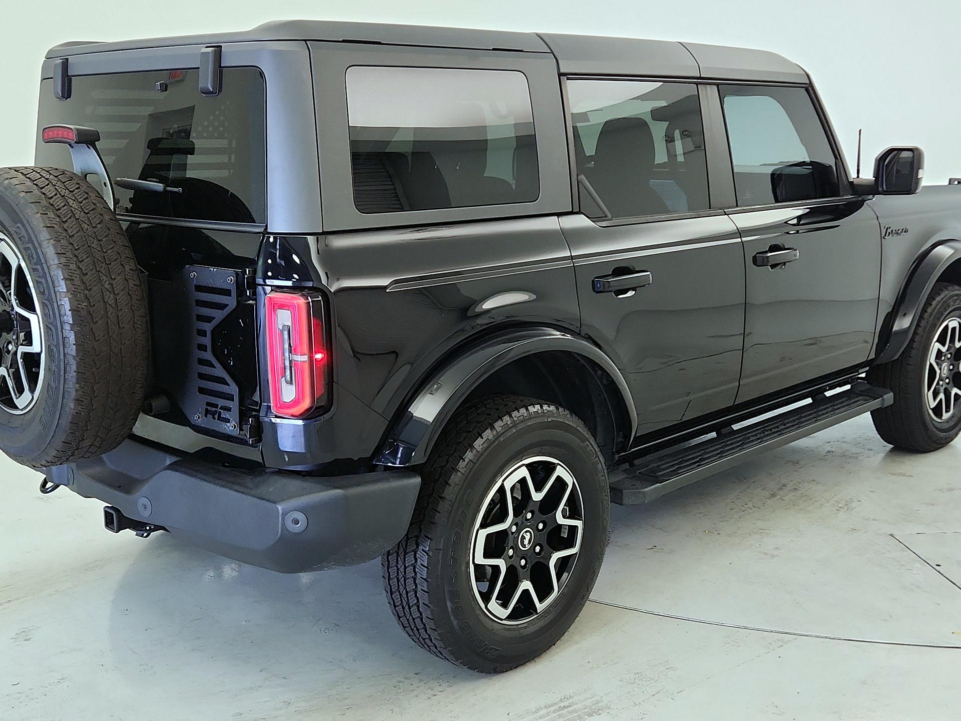 Thumbnail: 2022 Ford Bronco - 5