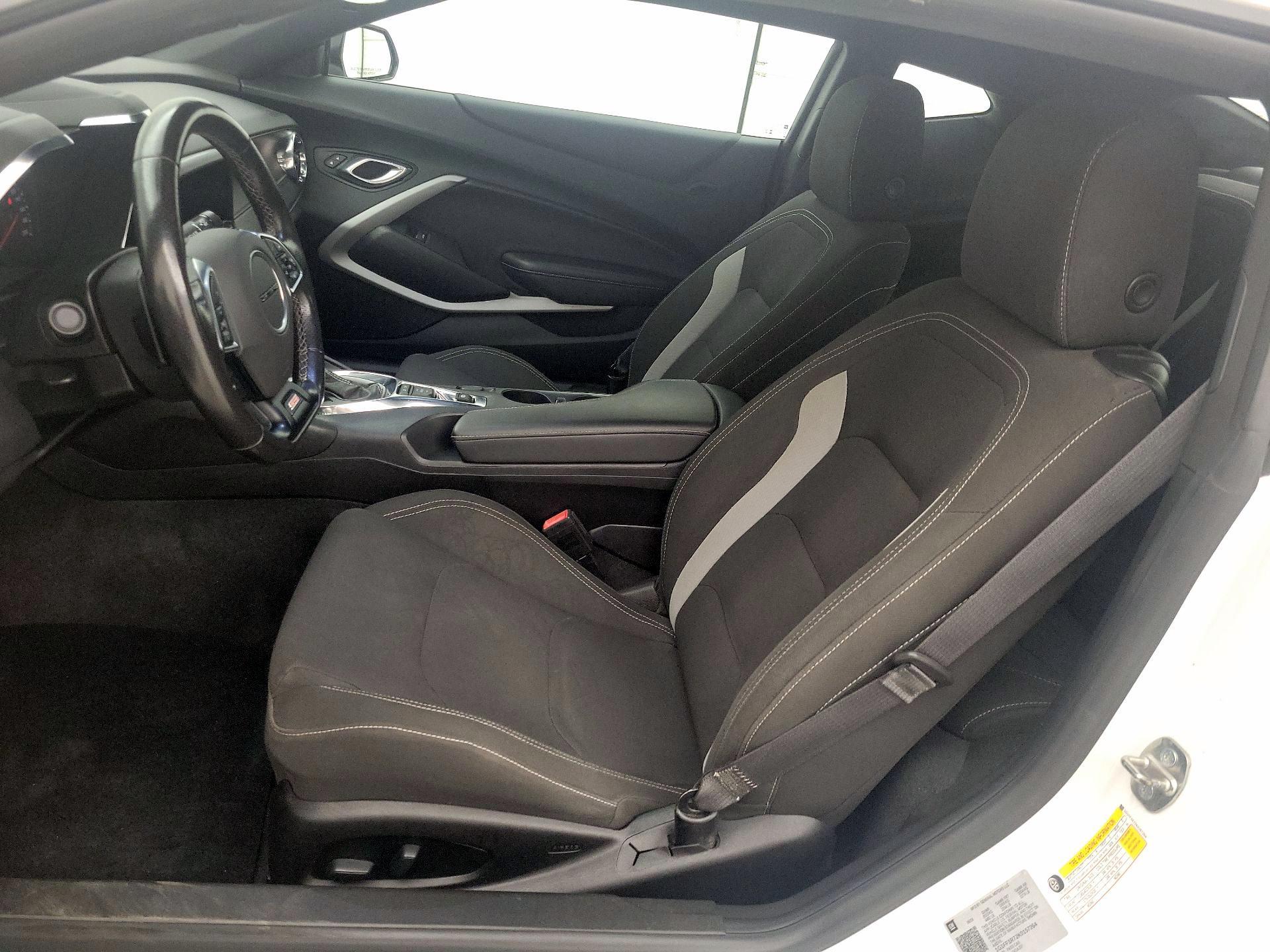 Thumbnail: 2019 Chevrolet Camaro - 11