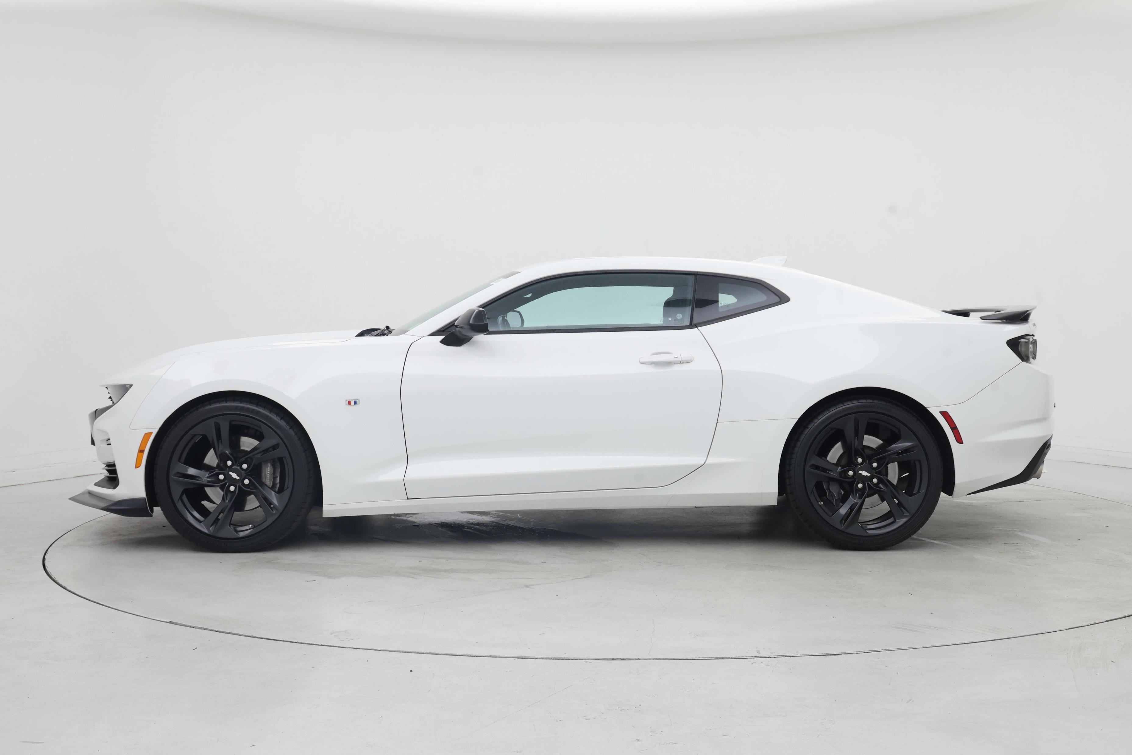 Thumbnail: 2019 Chevrolet Camaro - 3