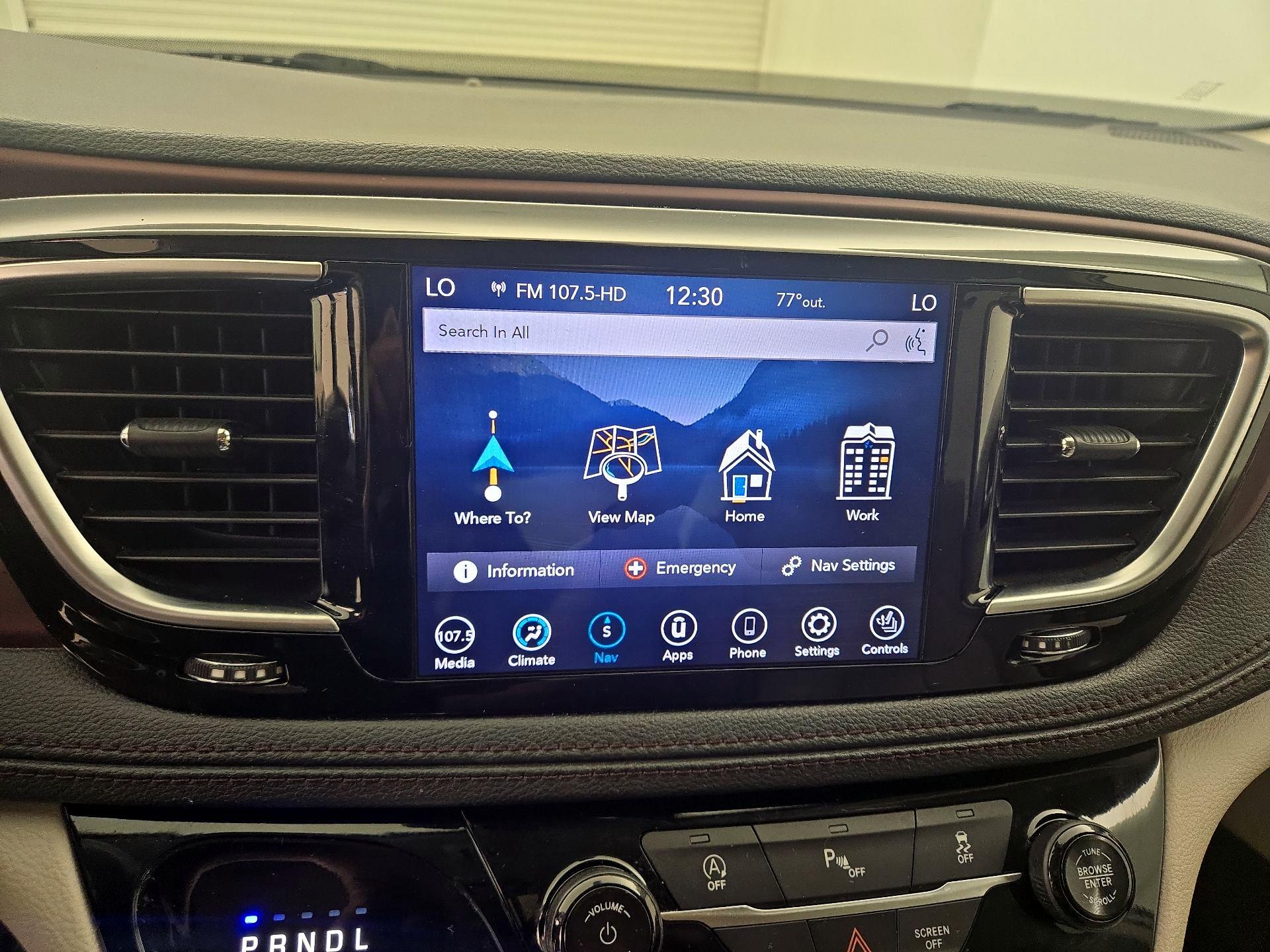 Thumbnail: 2020 Chrysler Pacifica - 14