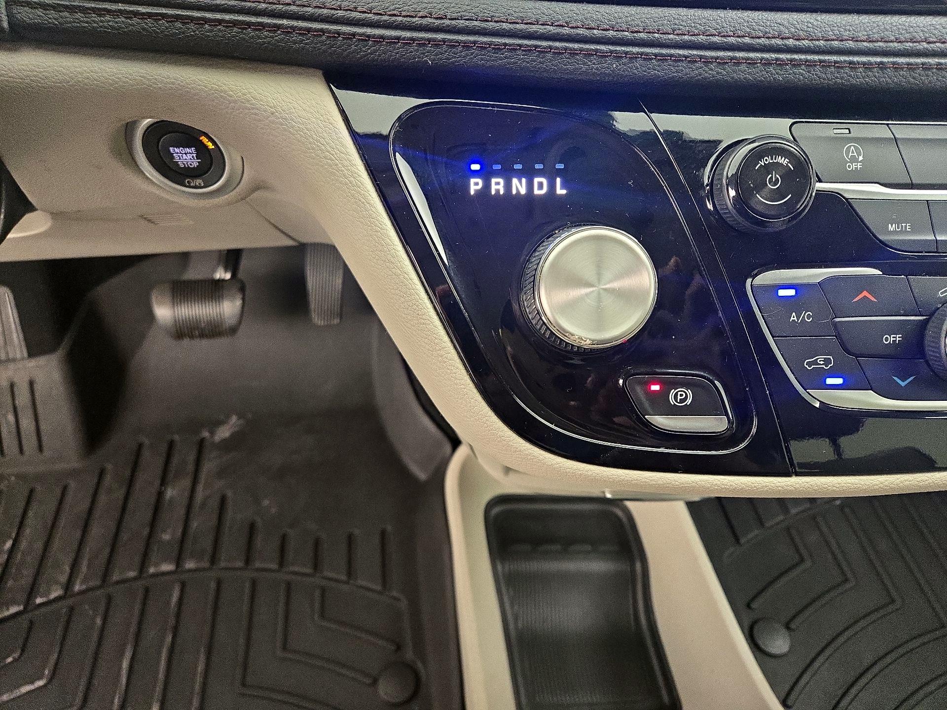 Thumbnail: 2020 Chrysler Pacifica - 18