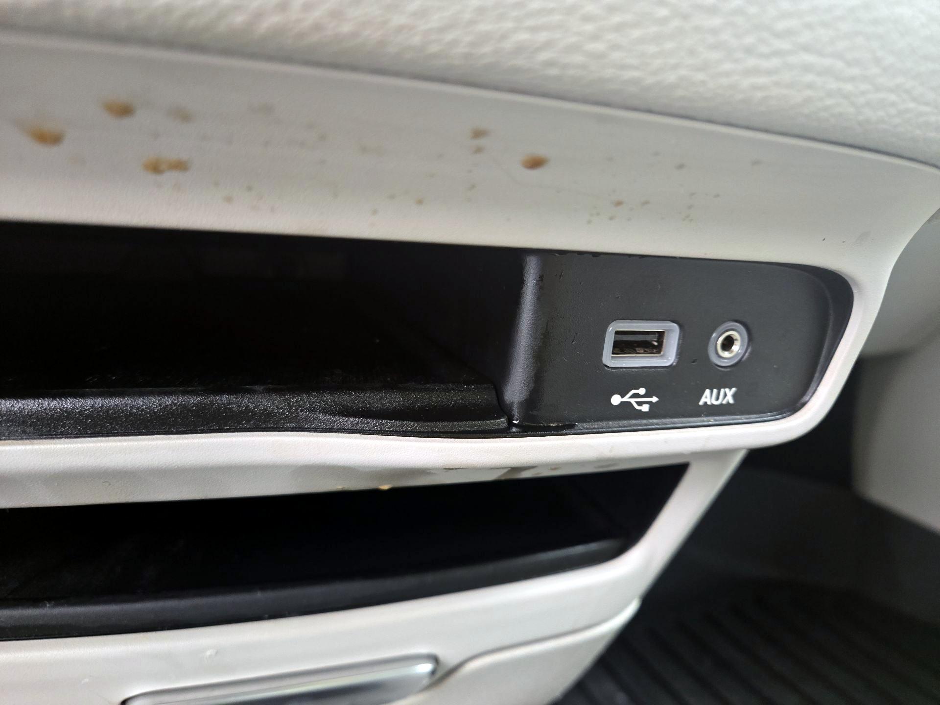 Thumbnail: 2020 Chrysler Pacifica - 19