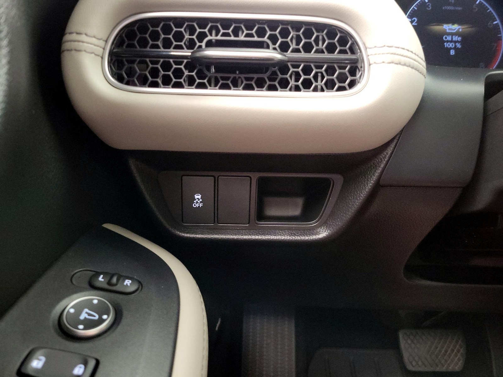 2026 Honda HR-V EX-L - Photo 14