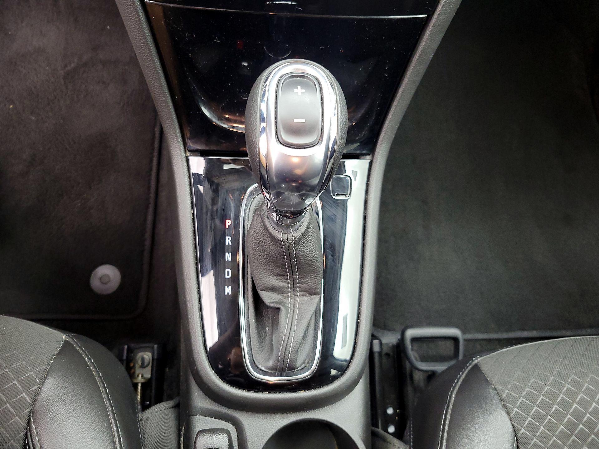 Thumbnail: 2019 Buick Encore - 17
