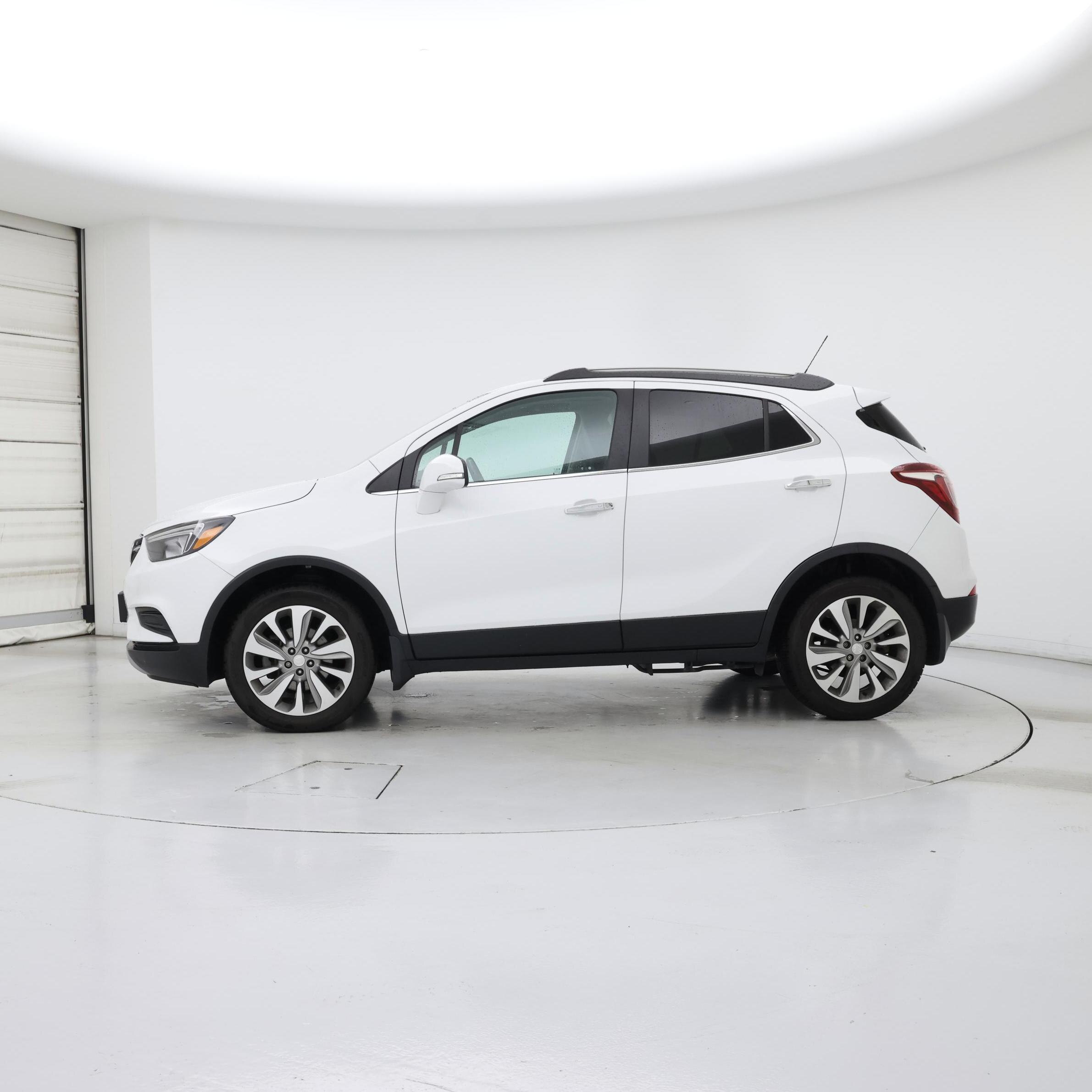 Thumbnail: 2019 Buick Encore - 3