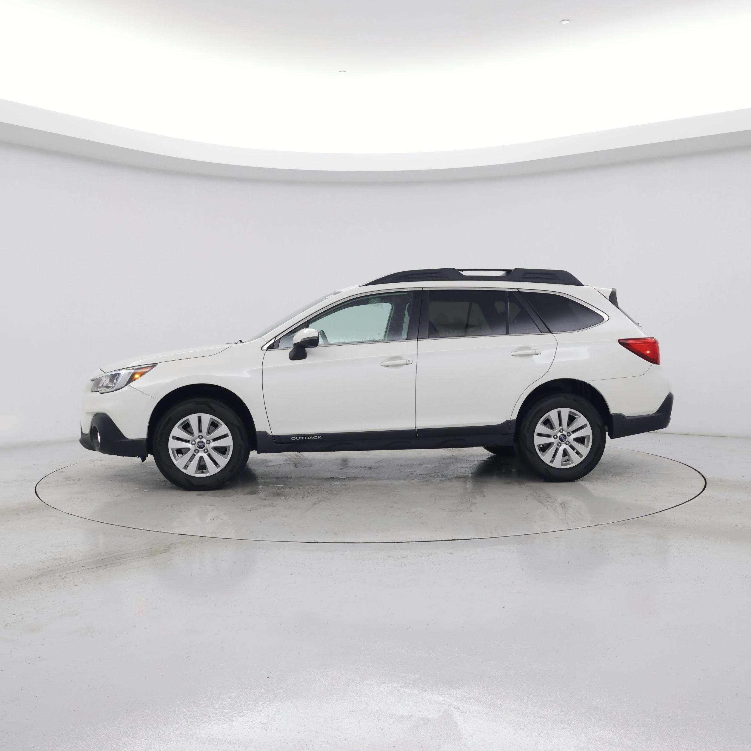Thumbnail: 2018 Subaru Outback - 3