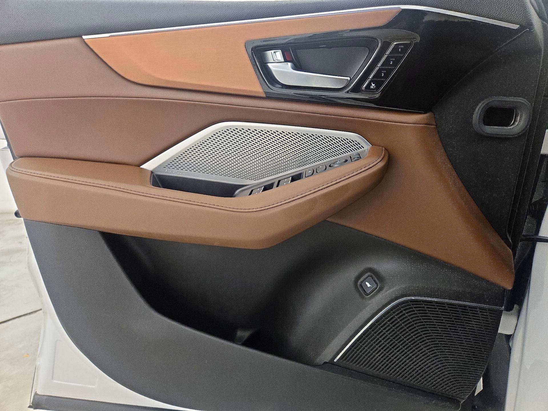 Thumbnail: 2023 Acura MDX - 12
