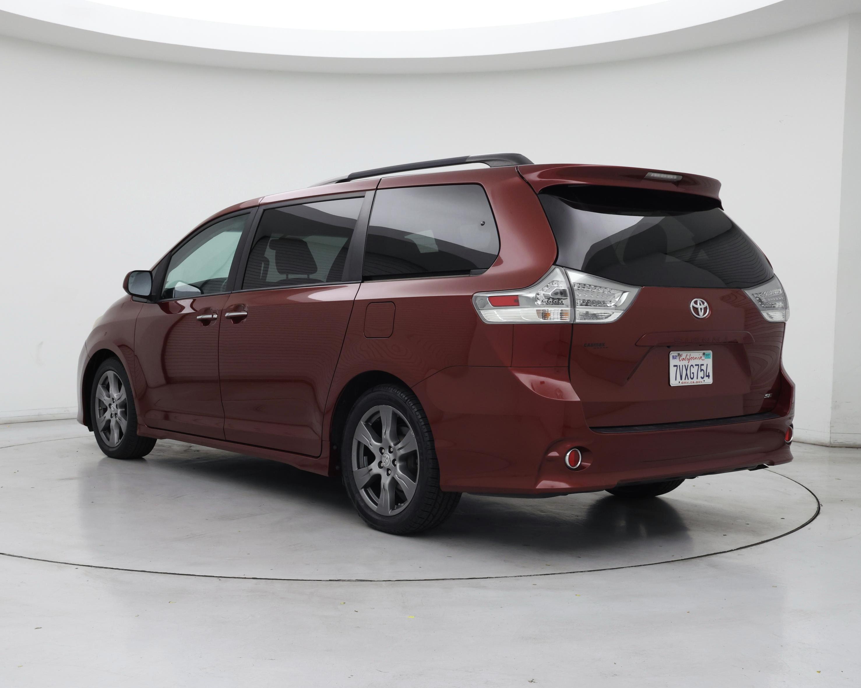 Thumbnail: 2017 Toyota Sienna - 2