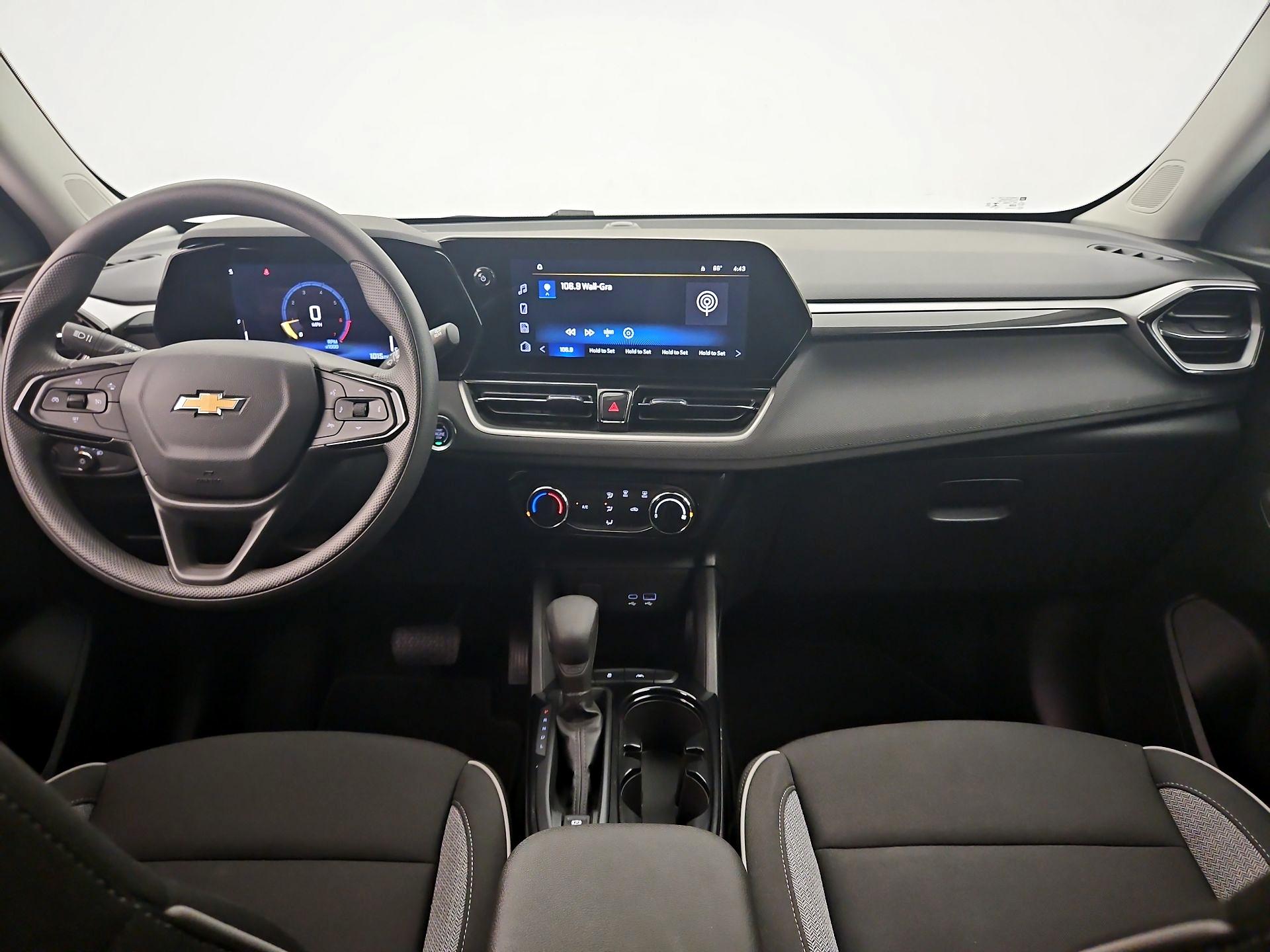 Thumbnail: 2026 Chevrolet TrailBlazer - 9