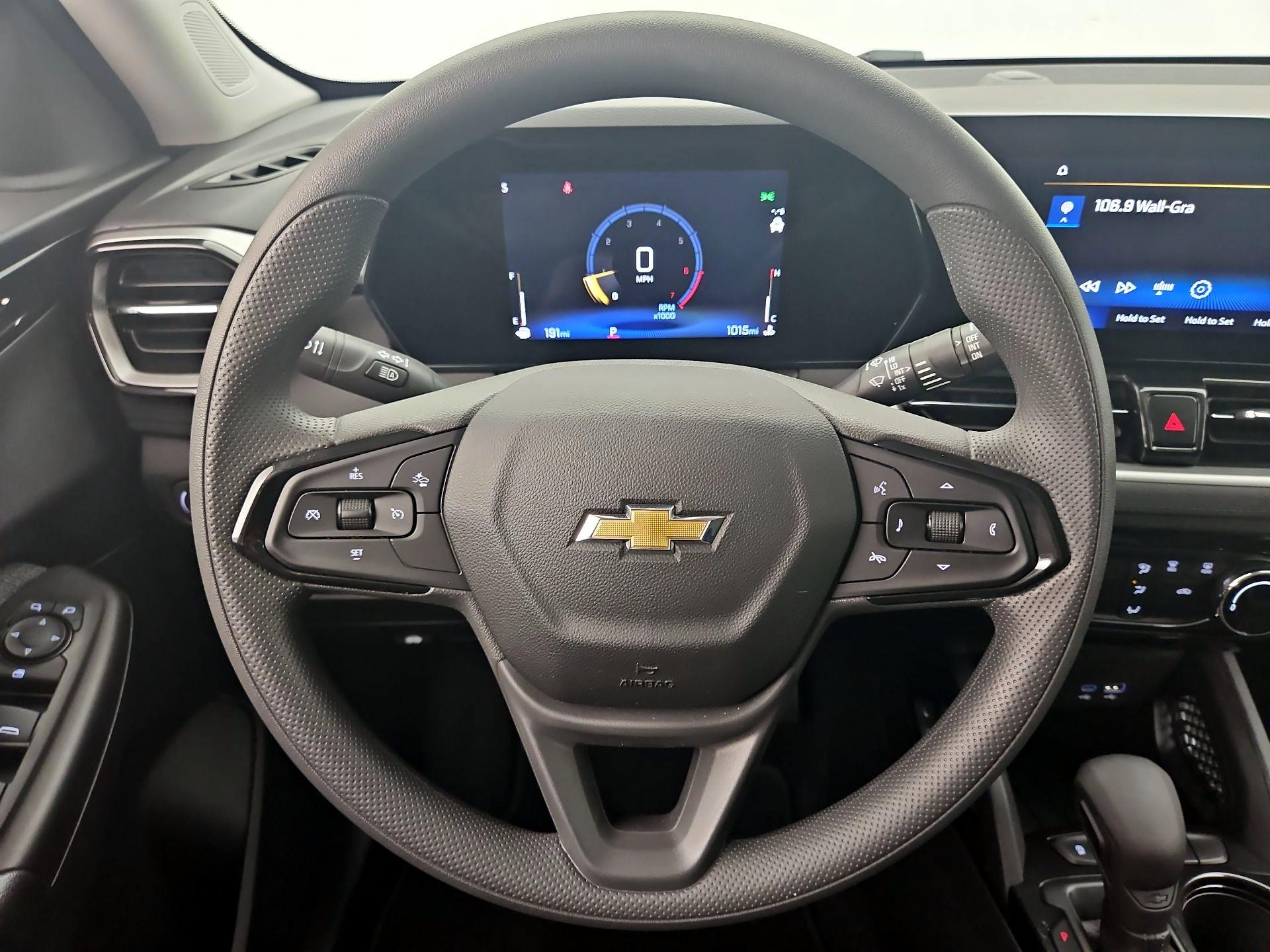 Thumbnail: 2026 Chevrolet TrailBlazer - 10
