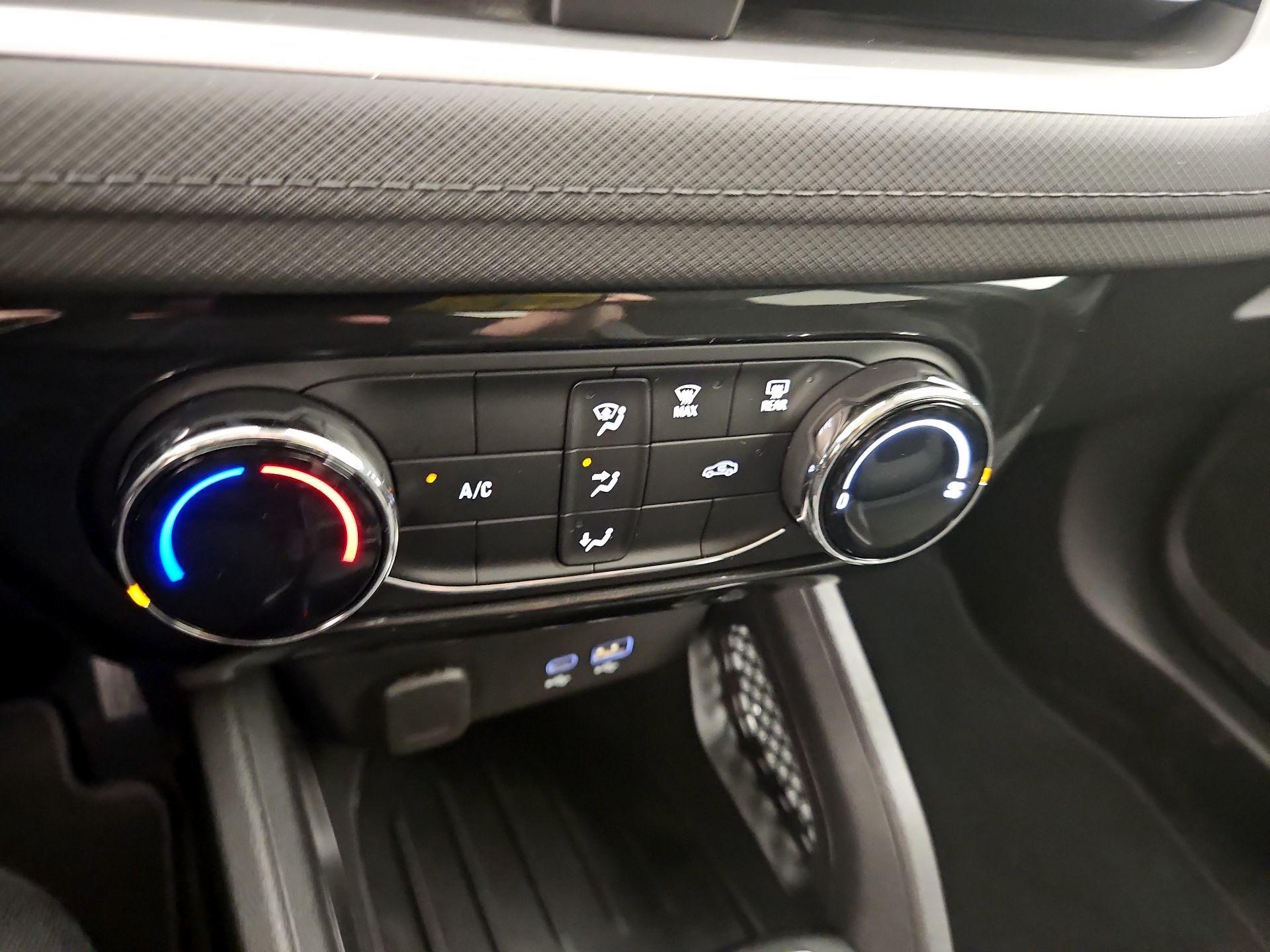 Thumbnail: 2026 Chevrolet TrailBlazer - 16