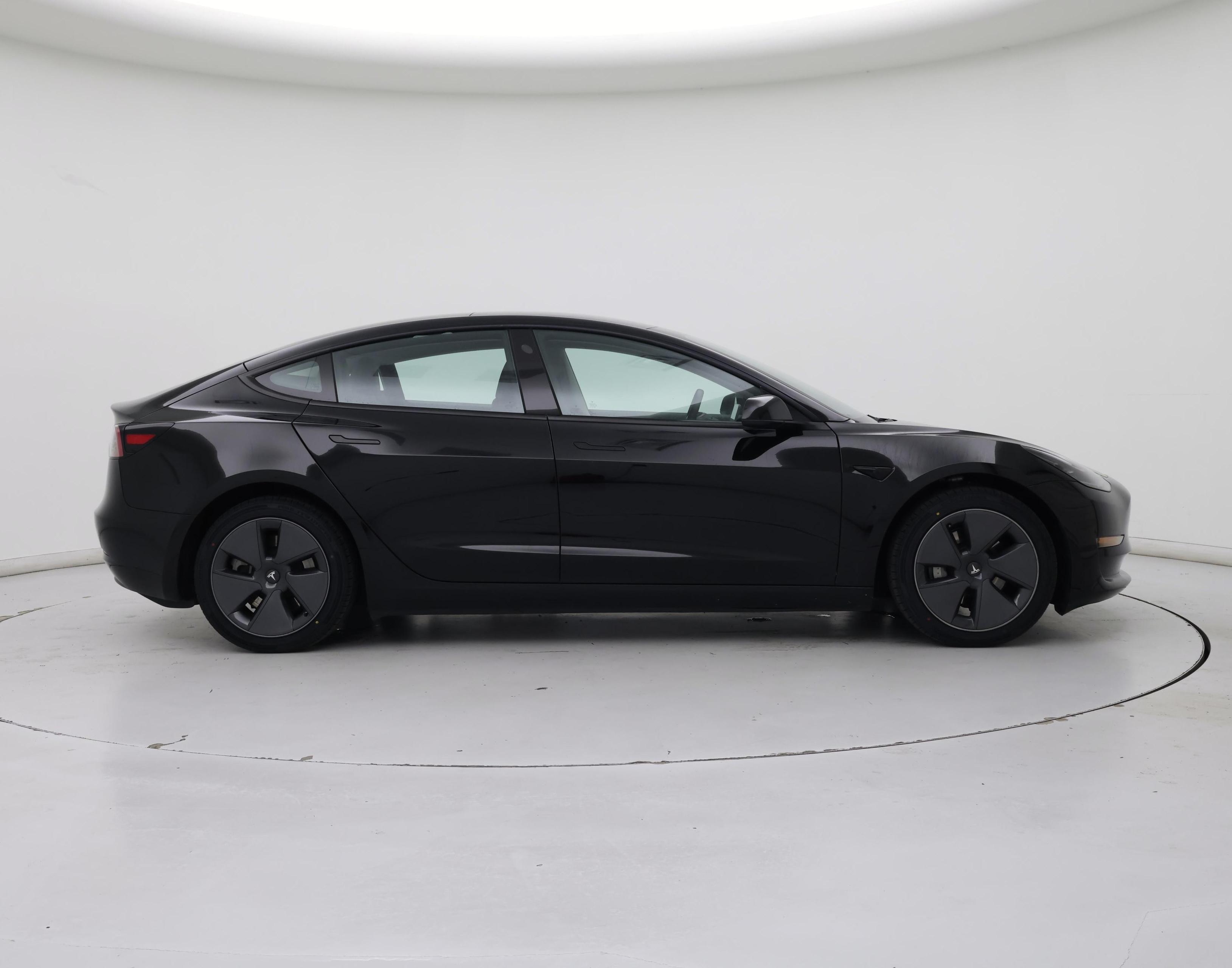 Thumbnail: 2023 Tesla Model 3 - 7