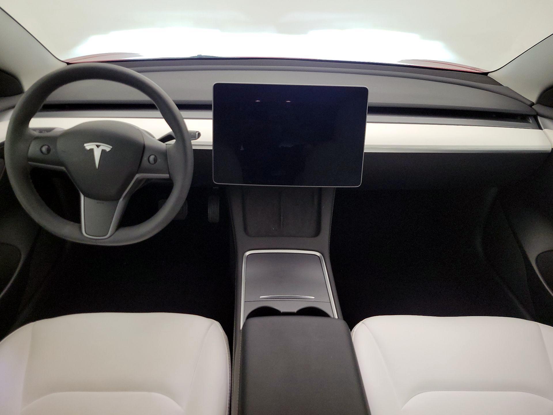 Thumbnail: 2023 Tesla Model 3 - 9