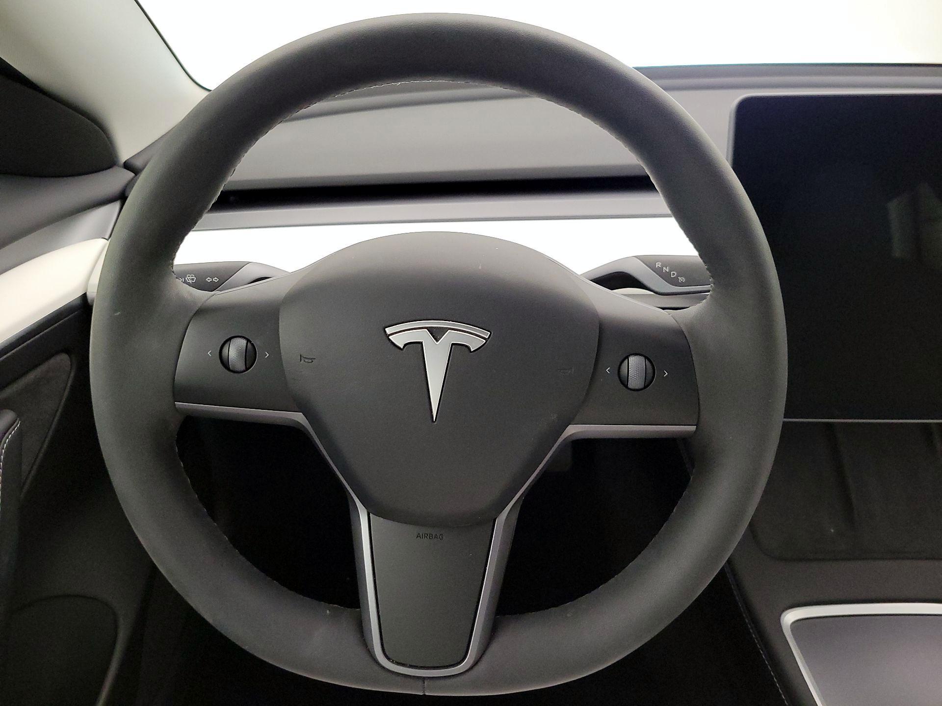 Thumbnail: 2023 Tesla Model 3 - 10