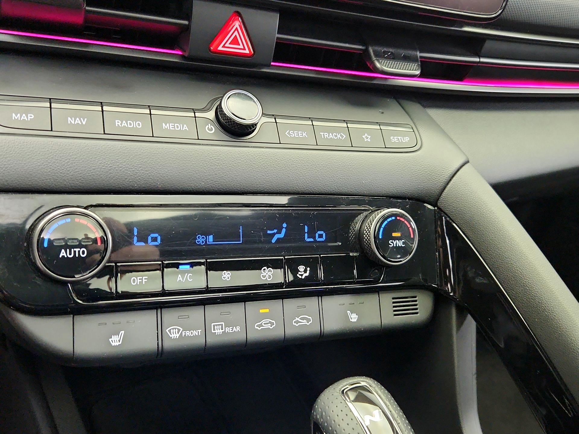 Thumbnail: 2024 Hyundai Elantra - 17
