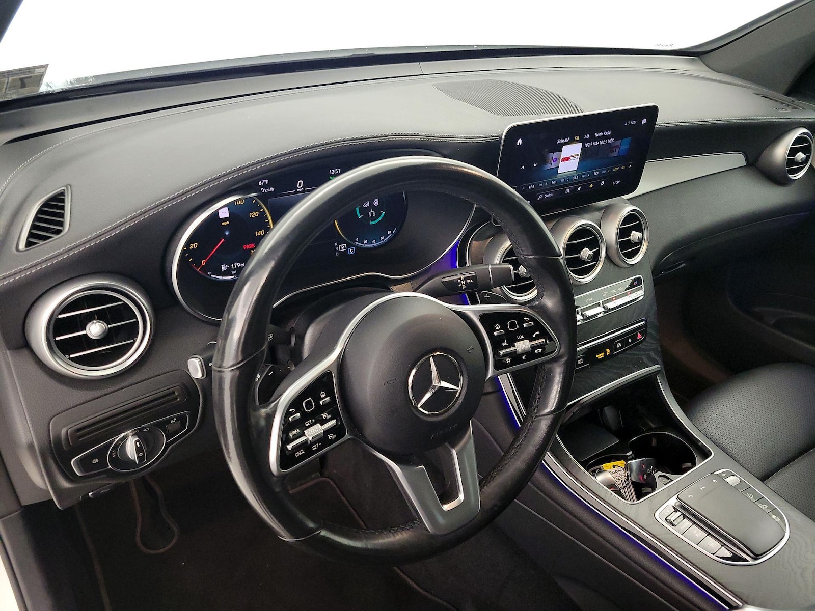 2022 Mercedes-Benz GLC GLC300 - Photo 10