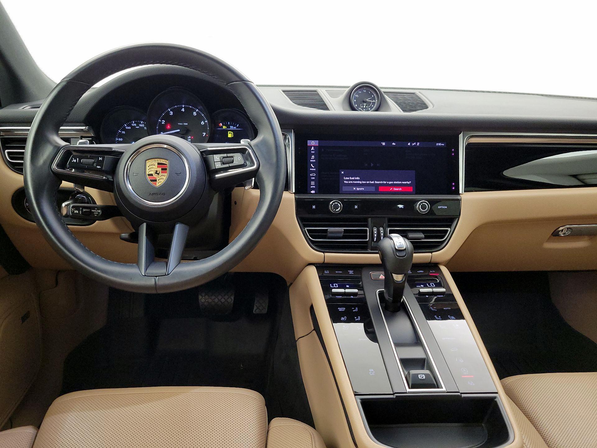 Thumbnail: 2024 Porsche Macan - 9