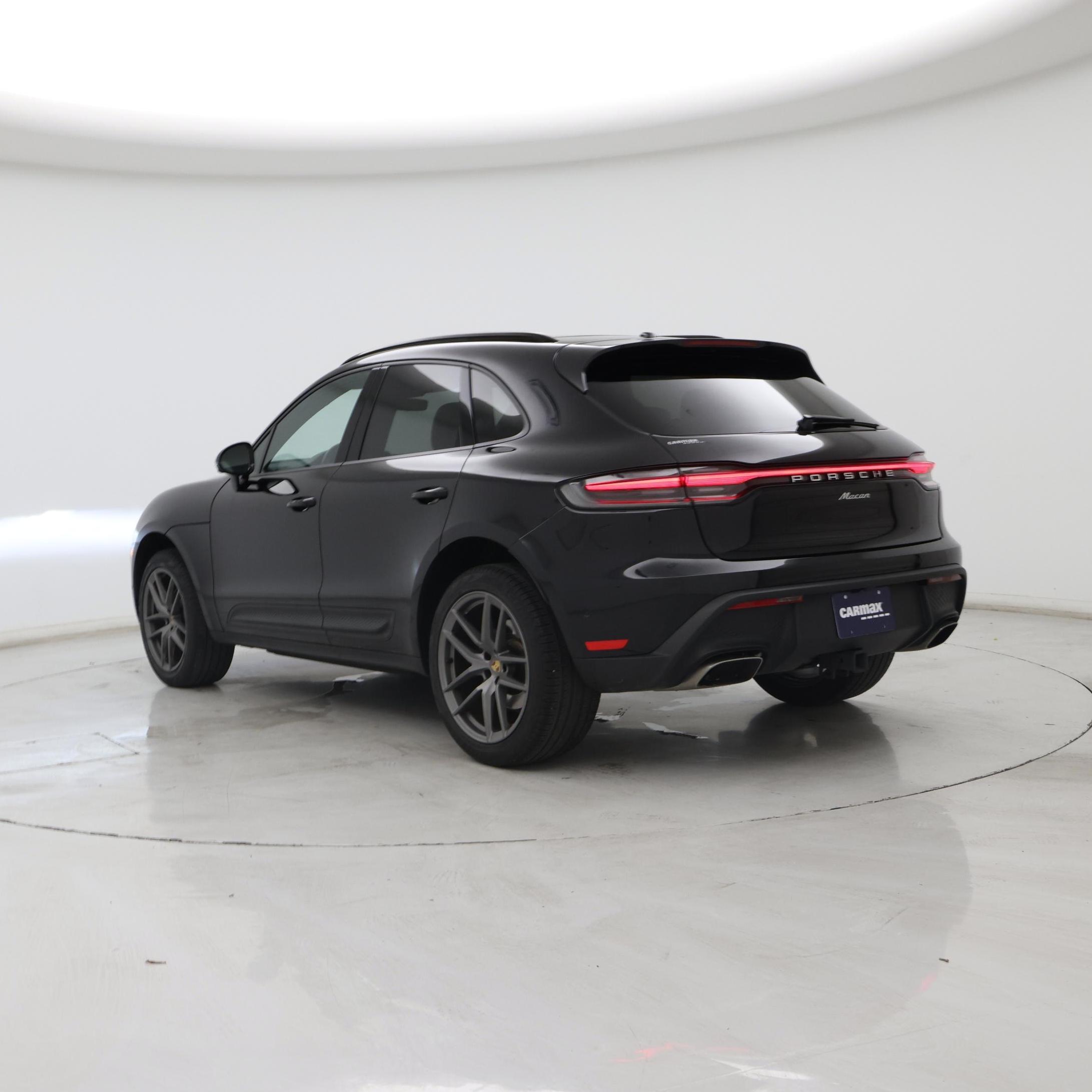 Thumbnail: 2024 Porsche Macan - 2