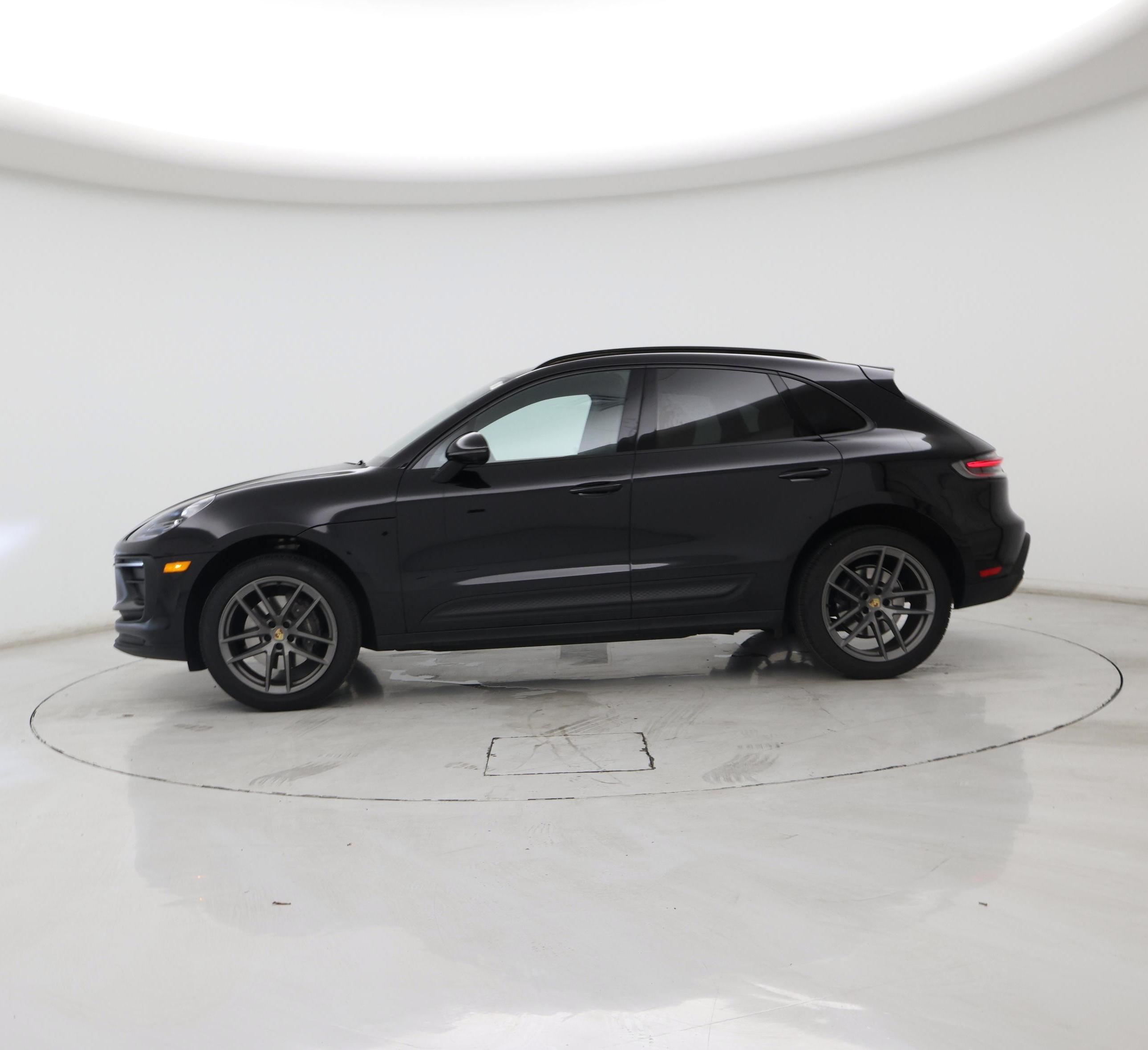 Thumbnail: 2024 Porsche Macan - 3