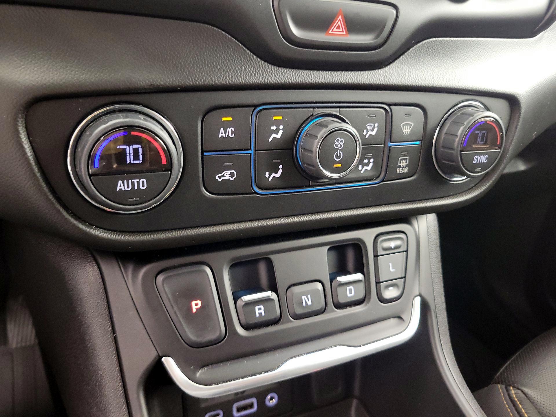Thumbnail: 2020 GMC Terrain - 16