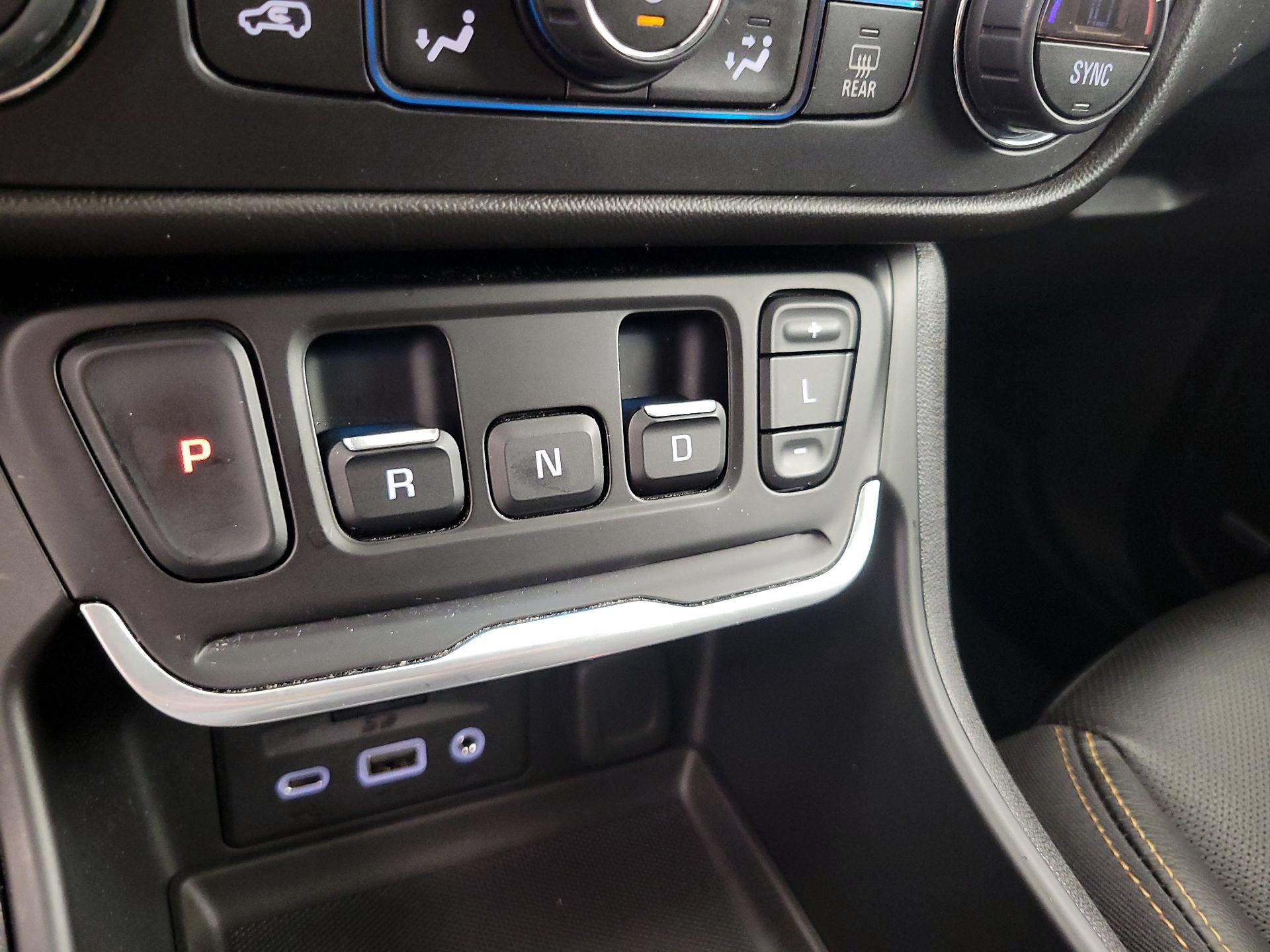 Thumbnail: 2020 GMC Terrain - 17